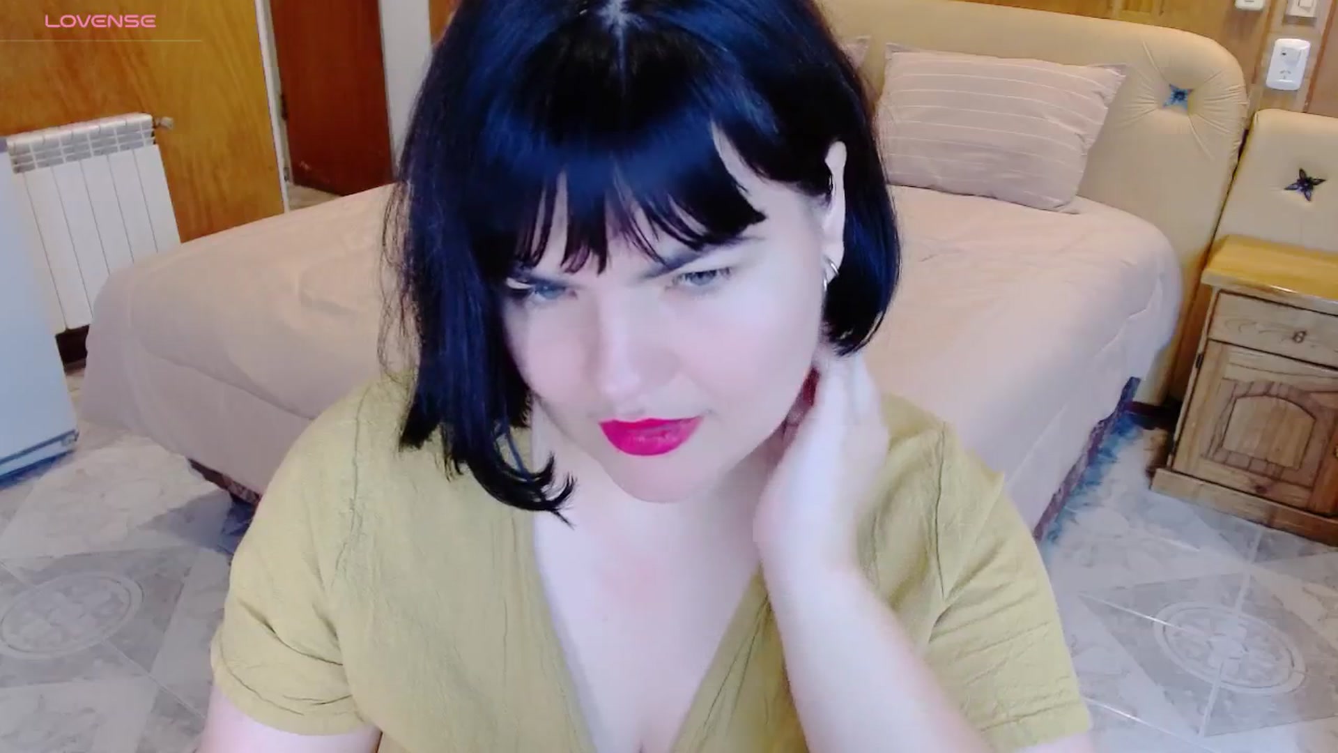 Gallery image thumbnail from SomeoneReal's myfreecams stream on, 05/12/2024, 17:47 image 17 of 20