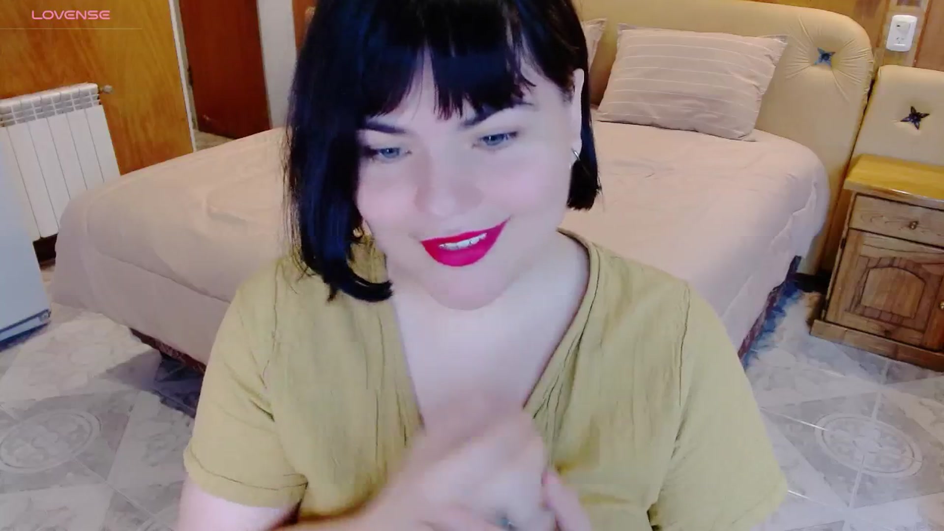 Gallery image thumbnail from SomeoneReal's myfreecams stream on, 05/12/2024, 17:47 image 6 of 20