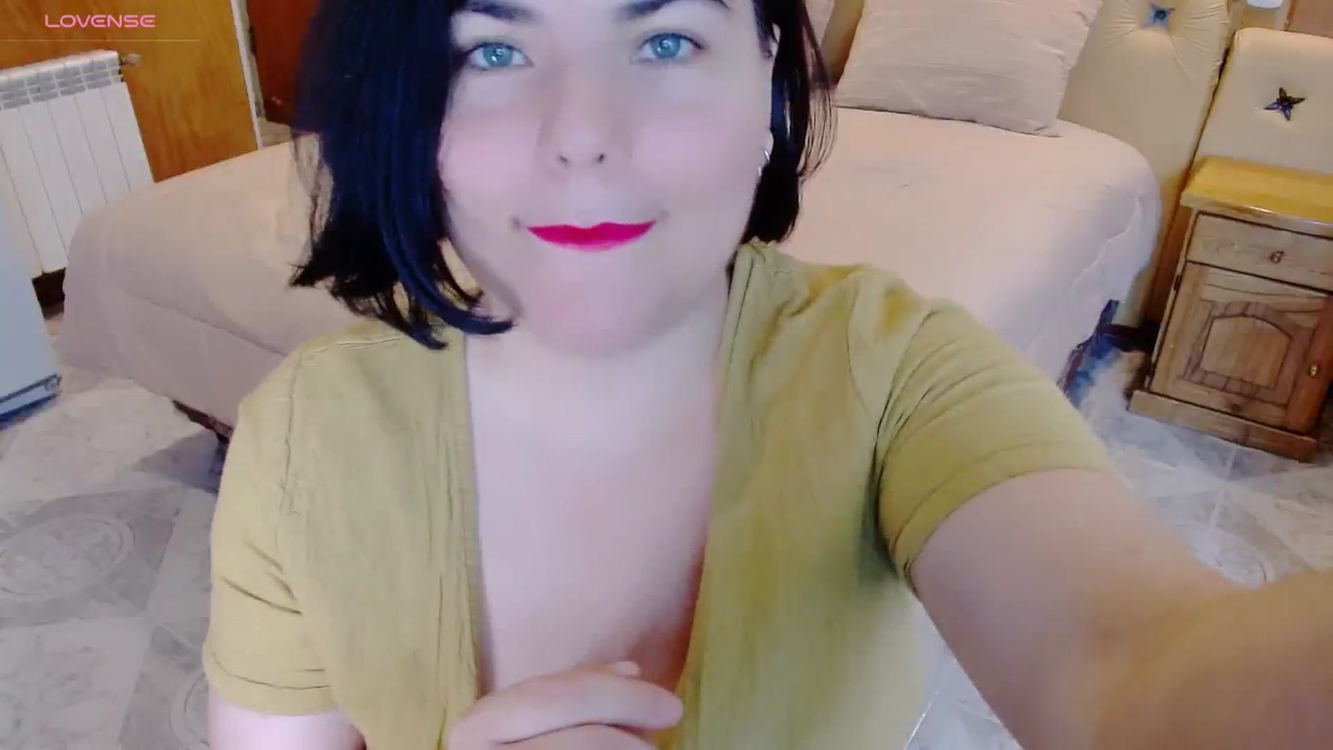 Gallery image thumbnail from SomeoneReal's myfreecams stream on, 05/12/2024, 17:47 image 15 of 20