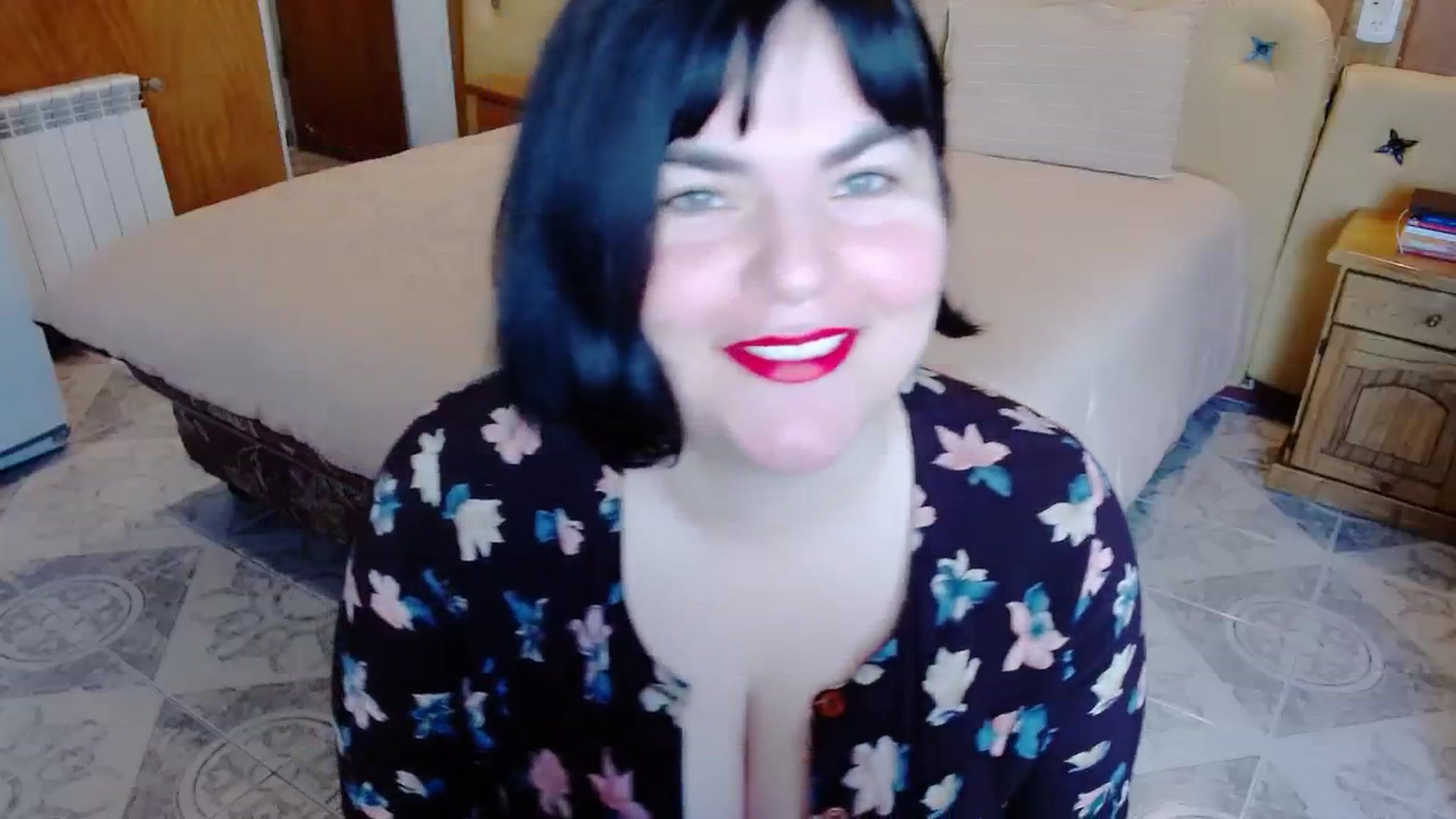 Gallery image thumbnail from SomeoneReal's myfreecams stream on, 05/18/2024, 19:01 image 2 of 20