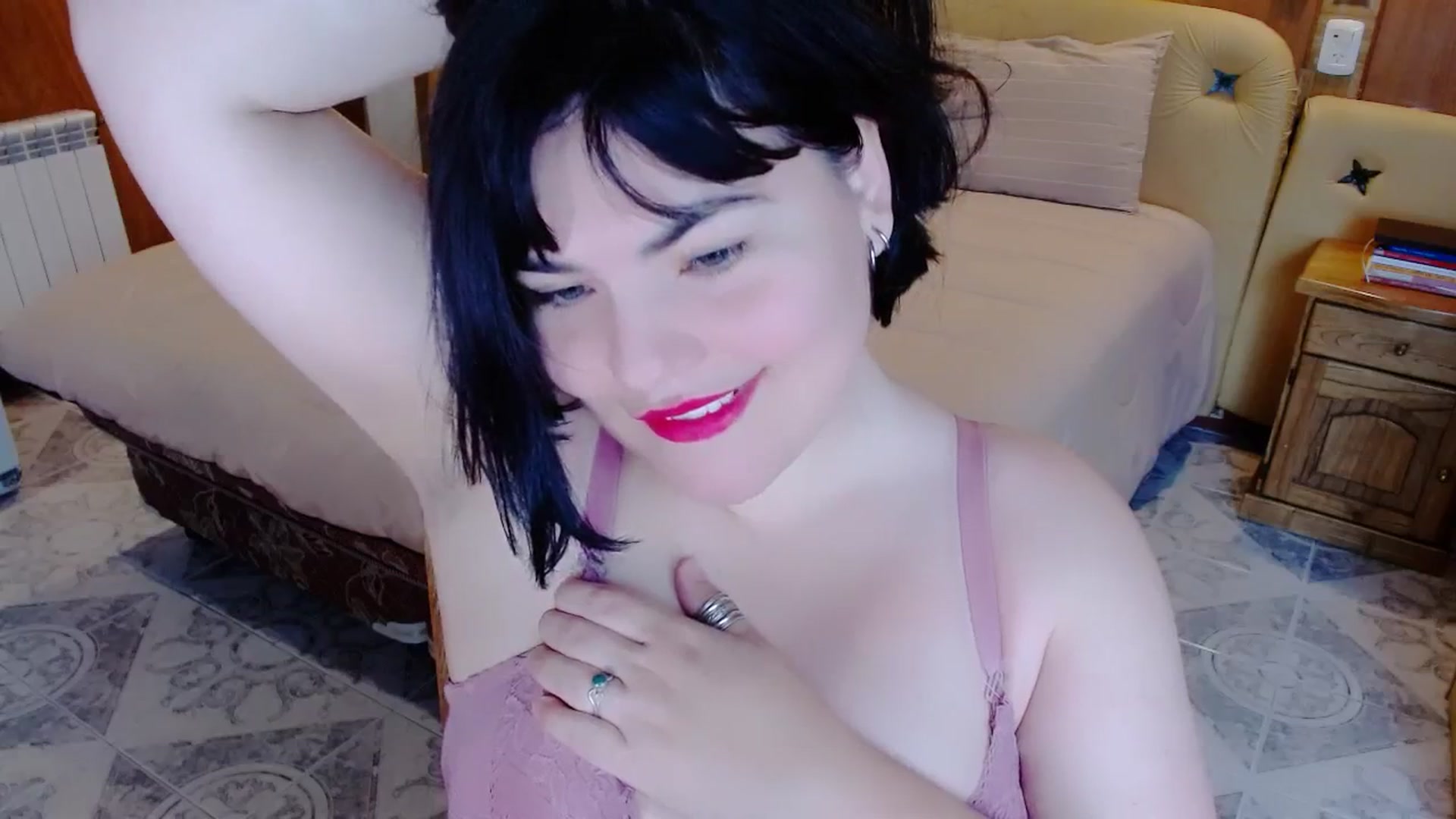 Gallery image thumbnail from SomeoneReal's myfreecams stream on, 05/18/2024, 19:01 image 11 of 20