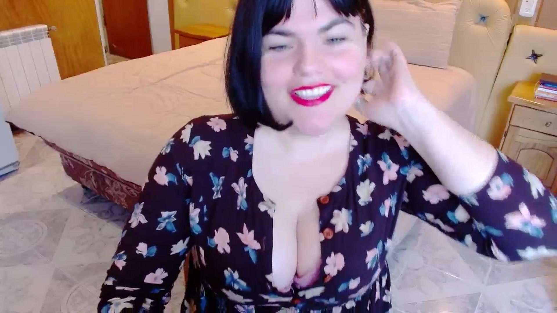 Gallery image thumbnail from SomeoneReal's myfreecams stream on, 05/18/2024, 19:01 image 7 of 20