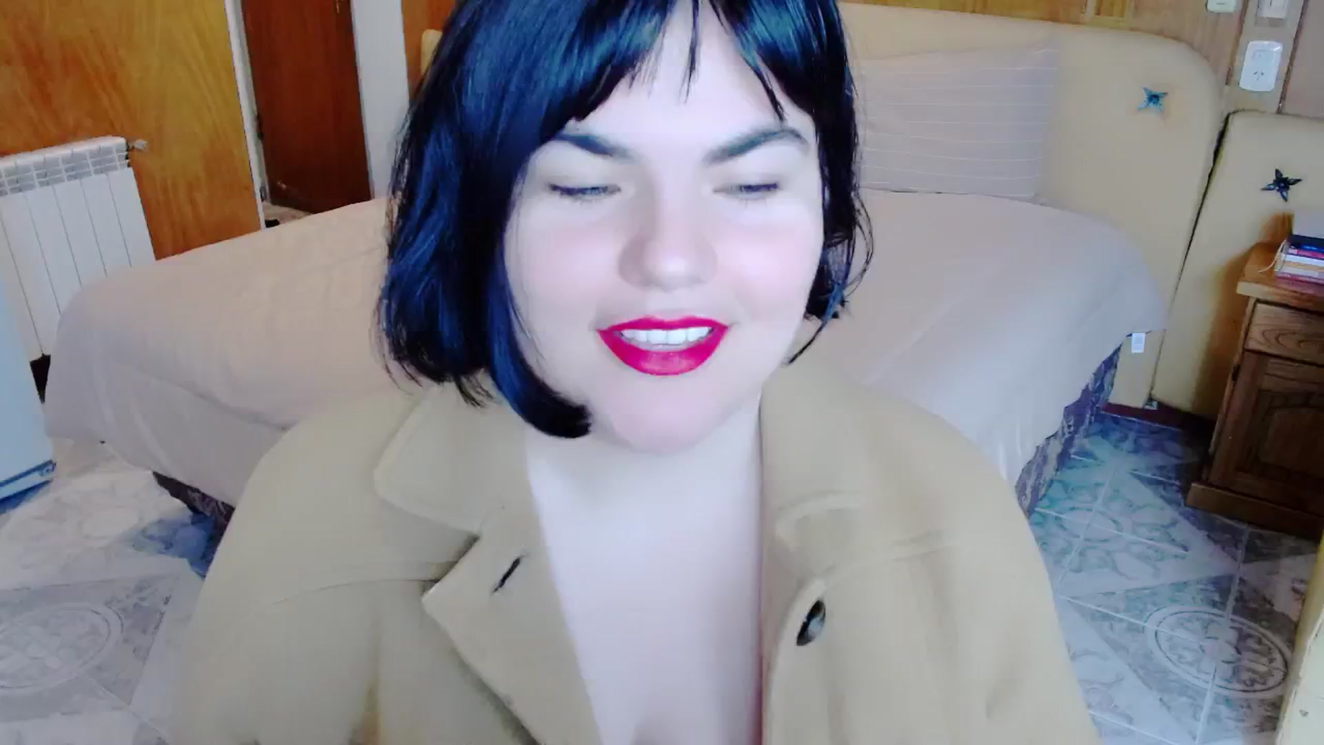 Gallery image thumbnail from SomeoneReal's myfreecams stream on, 05/19/2024, 18:06 image 4 of 20
