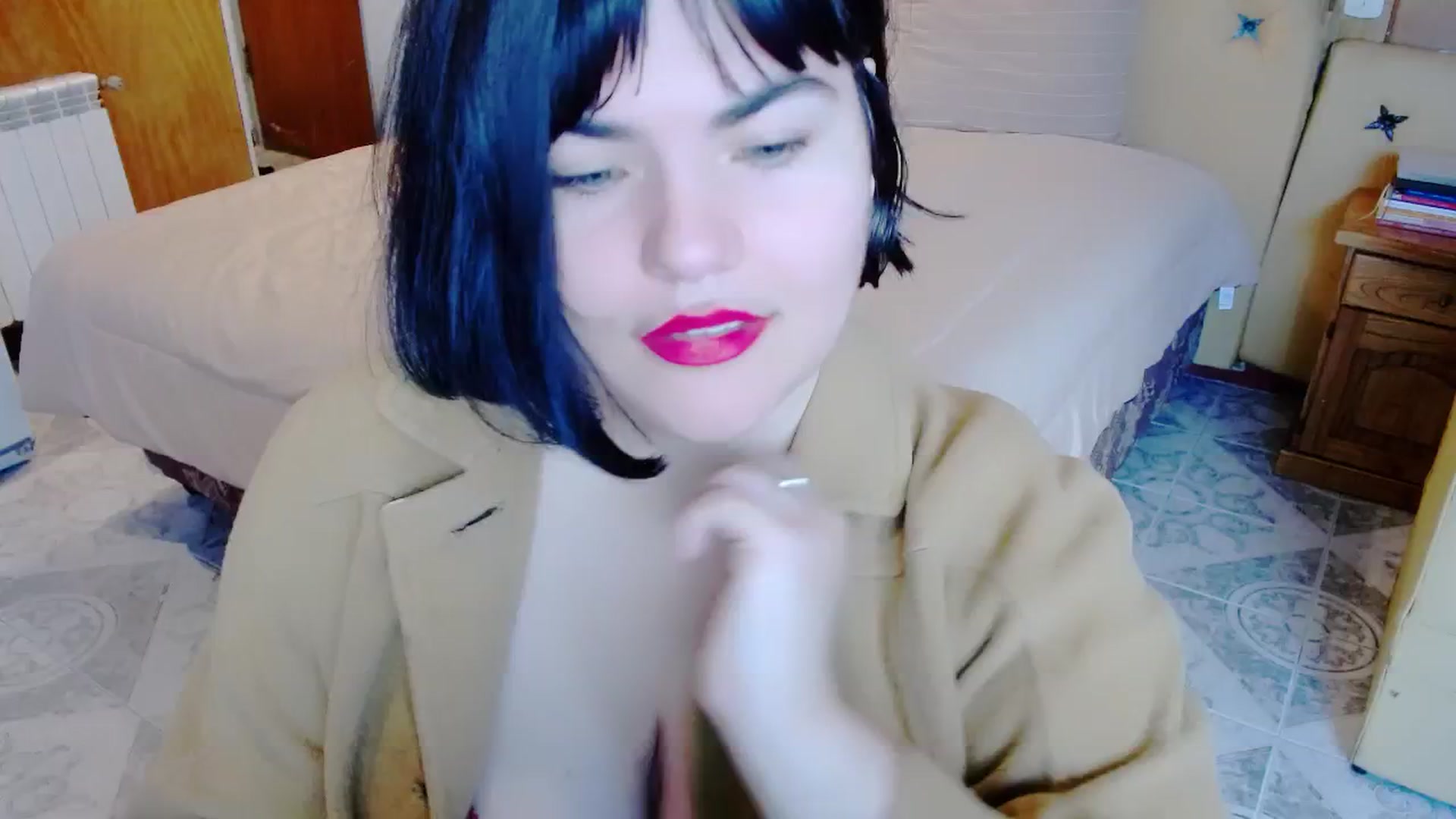 Gallery image thumbnail from SomeoneReal's myfreecams stream on, 05/19/2024, 18:06 image 13 of 20