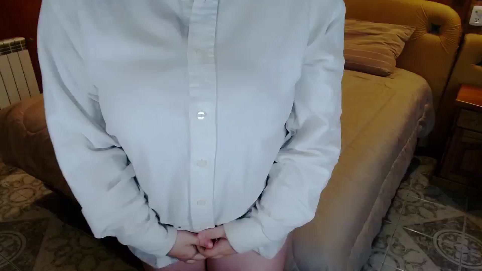 Gallery image thumbnail from SomeoneReal's myfreecams stream on, 05/27/2024, 17:24 image 12 of 20