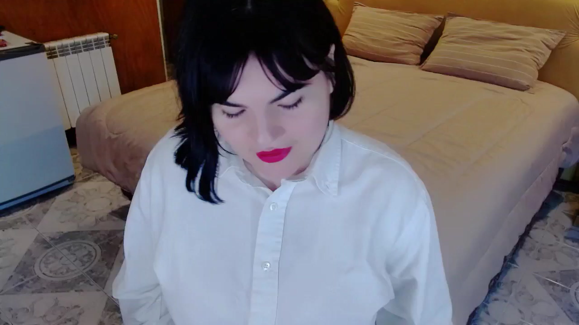 Gallery image thumbnail from SomeoneReal's myfreecams stream on, 05/27/2024, 17:24 image 18 of 20