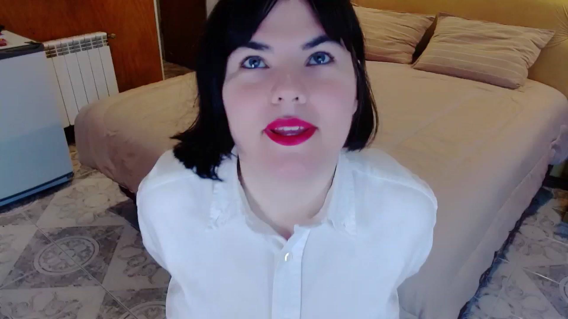 Gallery image thumbnail from SomeoneReal's myfreecams stream on, 05/27/2024, 17:24 image 17 of 20
