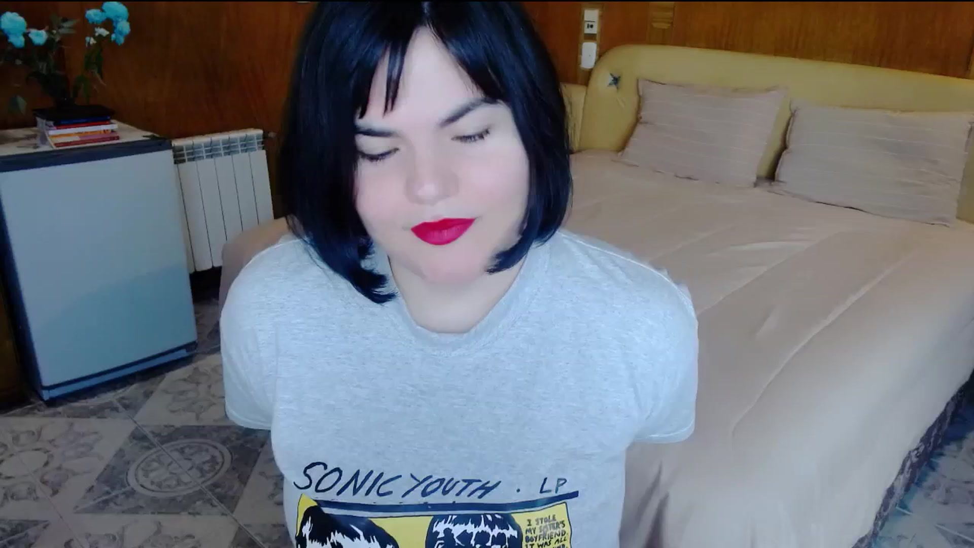 Gallery image thumbnail from SomeoneReal's myfreecams stream on, 06/01/2024, 16:38 image 10 of 20