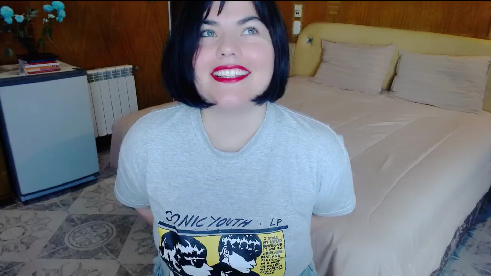 Gallery image thumbnail from SomeoneReal's myfreecams stream on, 06/01/2024, 16:38 image 11 of 20