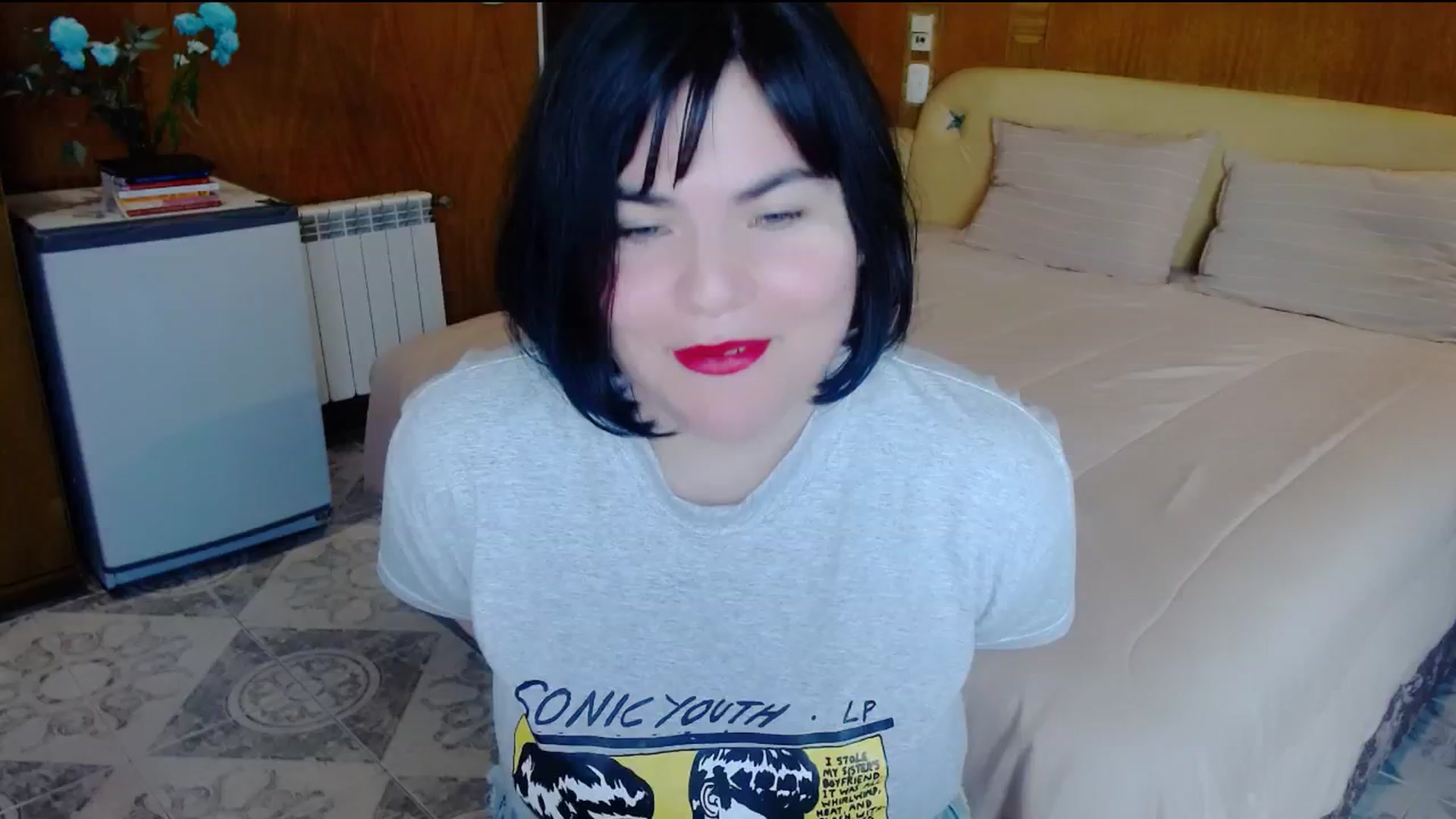 Gallery image thumbnail from SomeoneReal's myfreecams stream on, 06/01/2024, 16:38 image 19 of 20