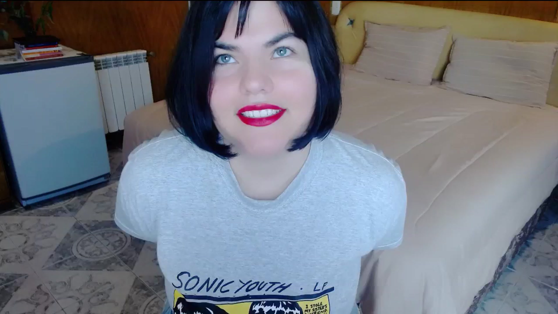 Gallery image thumbnail from SomeoneReal's myfreecams stream on, 06/01/2024, 16:38 image 9 of 20