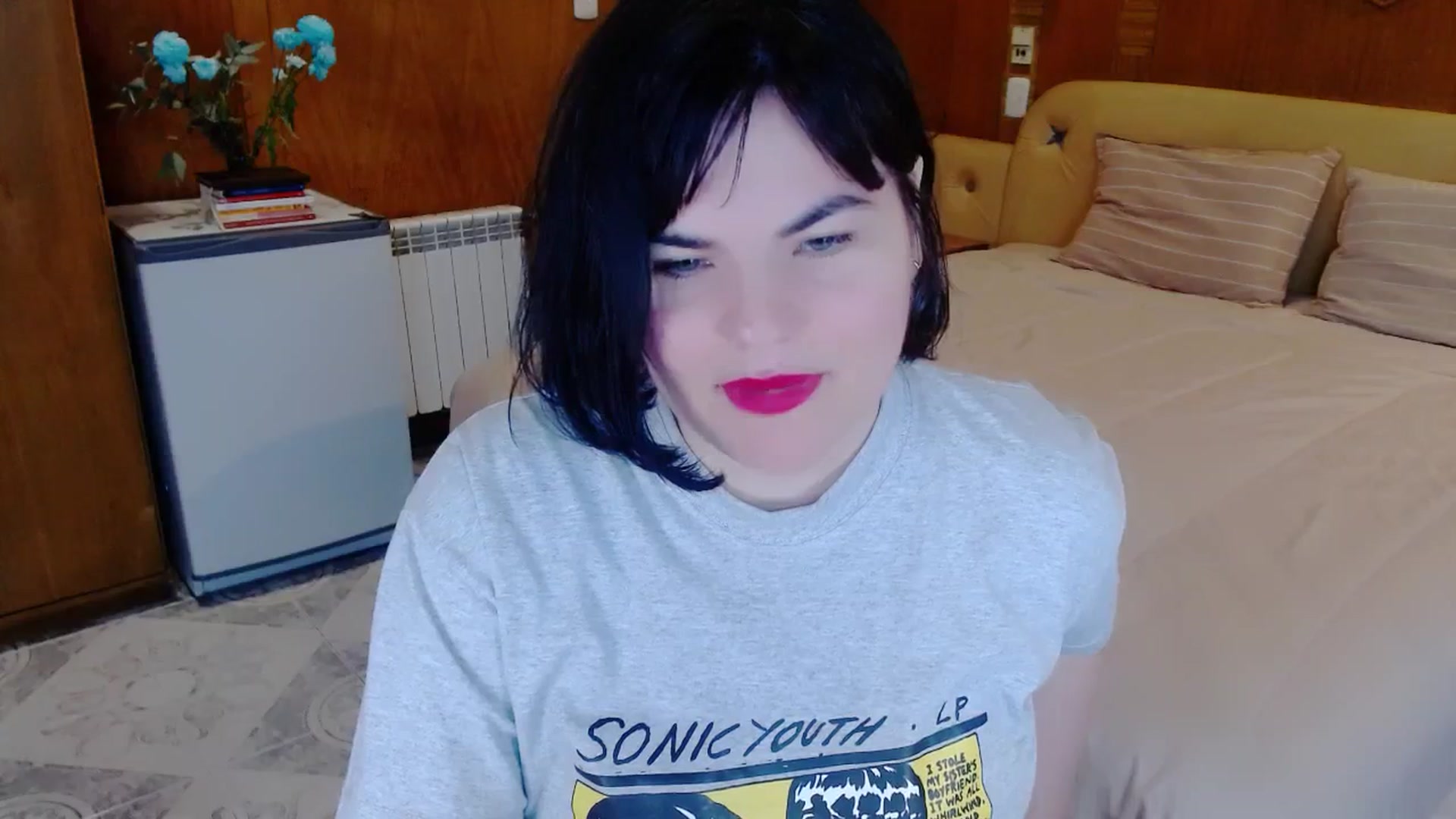 Gallery image thumbnail from SomeoneReal's myfreecams stream on, 06/01/2024, 19:42 image 5 of 20