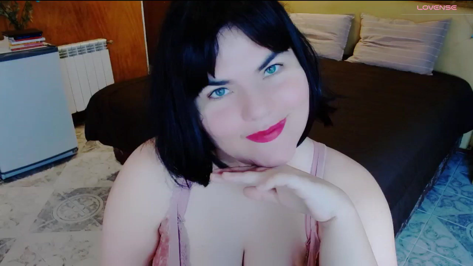 Gallery image thumbnail from SomeoneReal's myfreecams stream on, 06/09/2024, 18:24 image 1 of 20