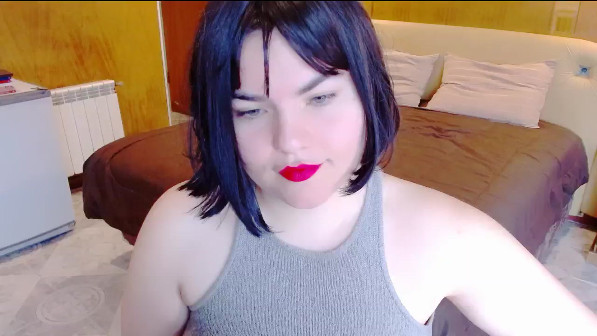 Gallery image thumbnail from SomeoneReal's myfreecams stream on, 06/11/2024, 17:52 image 7 of 20
