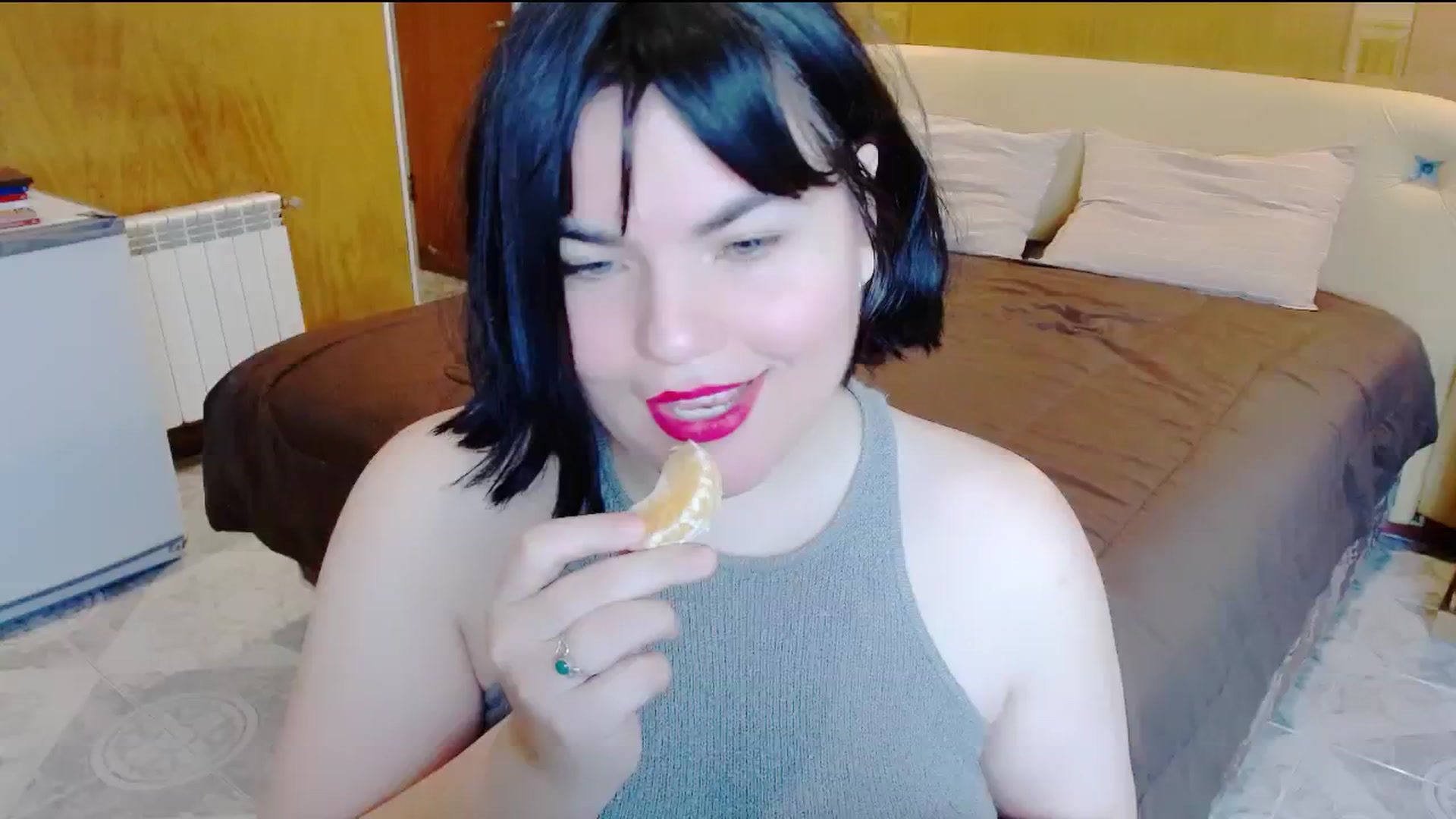 Gallery image thumbnail from SomeoneReal's myfreecams stream on, 06/11/2024, 17:52 image 5 of 20
