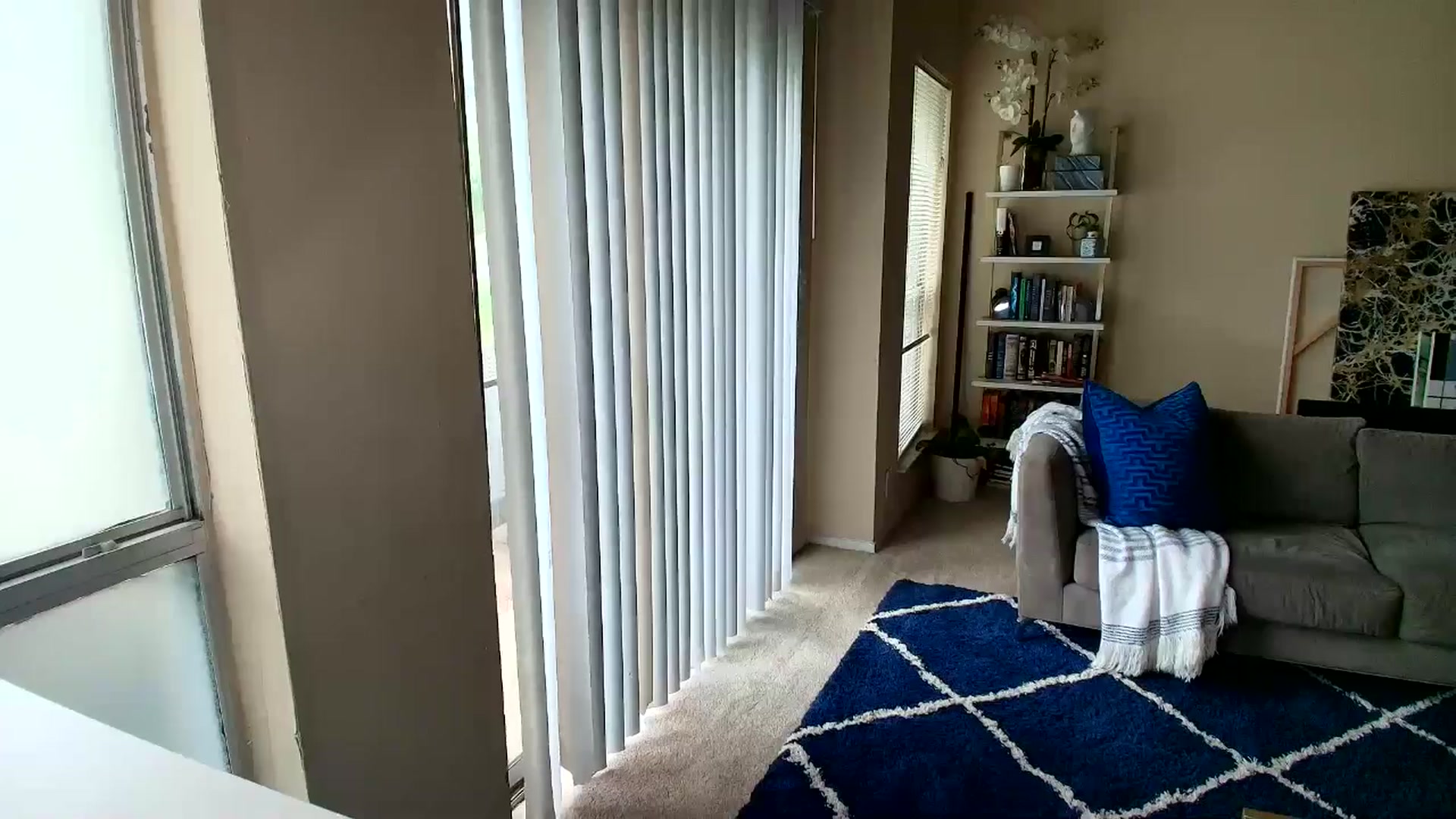 Gallery image thumbnail from Somuchlove's myfreecams stream on, 04/23/2026, 18:20 image 17 of 20