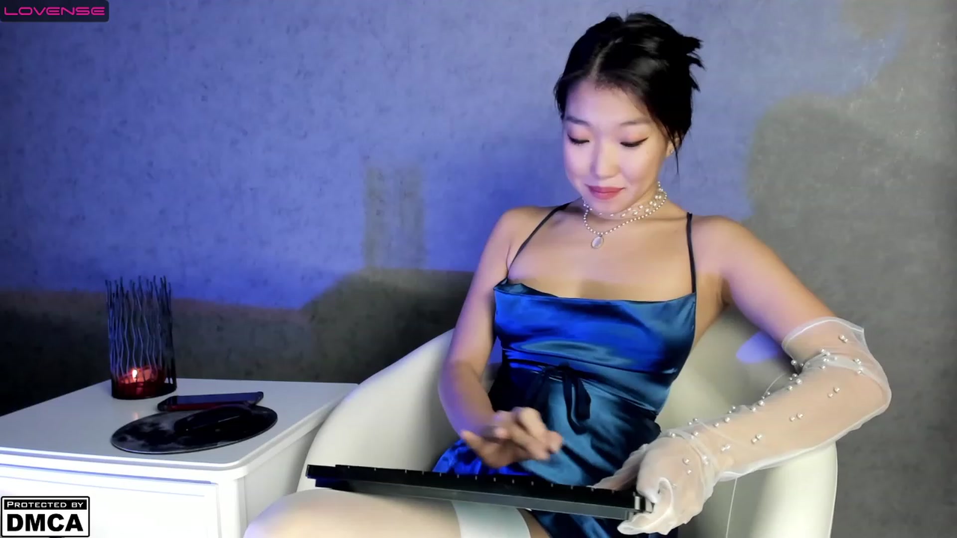 Gallery image thumbnail from SonMi's myfreecams stream on, 12/03/2022, 15:51 image 12 of 20