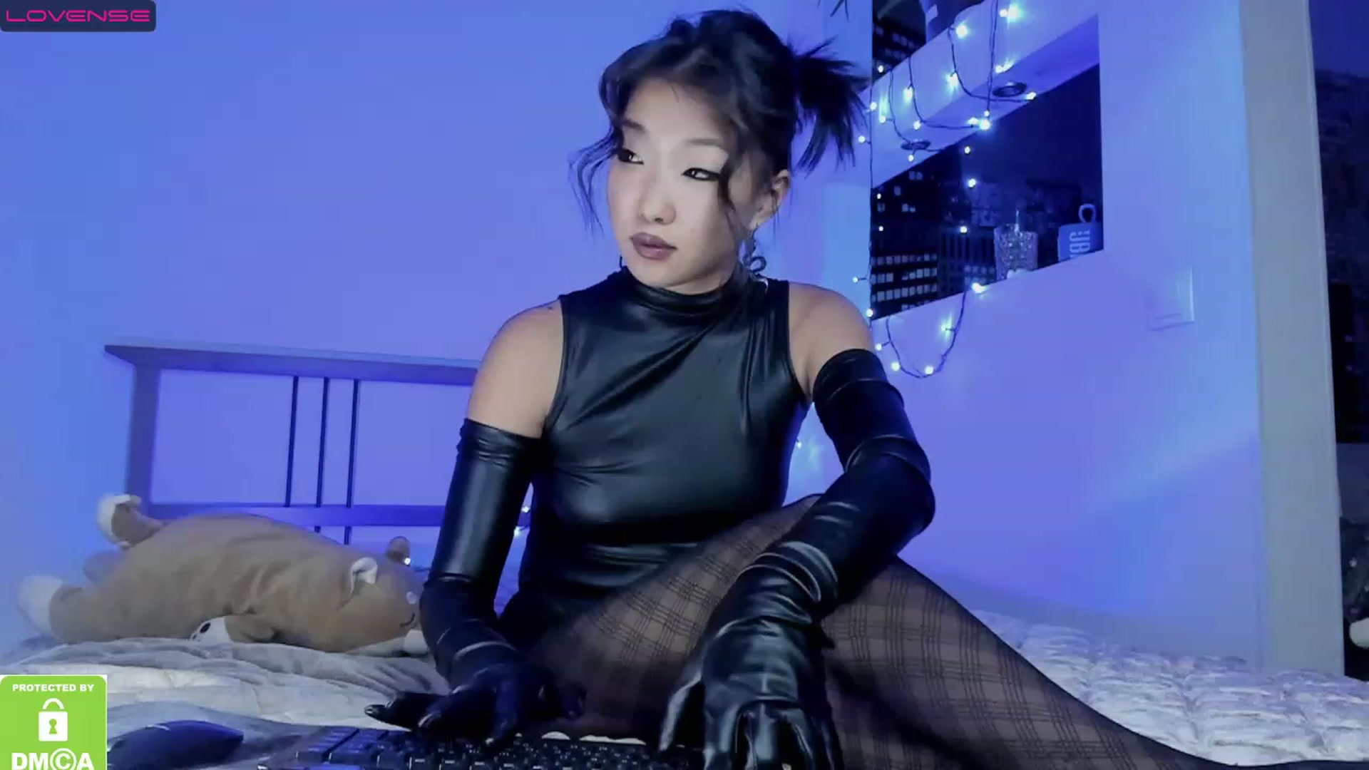 Gallery image thumbnail from SonMi's myfreecams stream on, 10/06/2023, 15:49 image 6 of 20