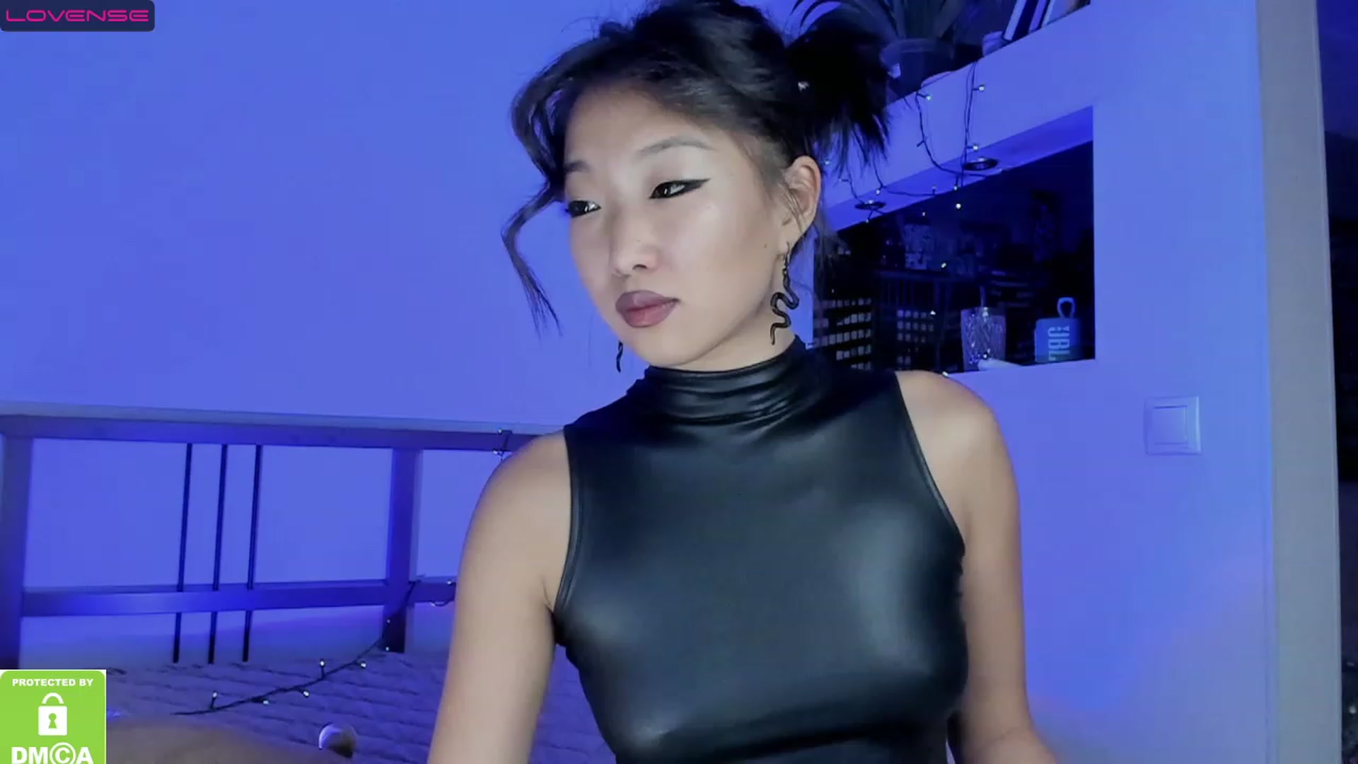 Gallery image thumbnail from SonMi's myfreecams stream on, 10/06/2023, 16:15 image 8 of 20