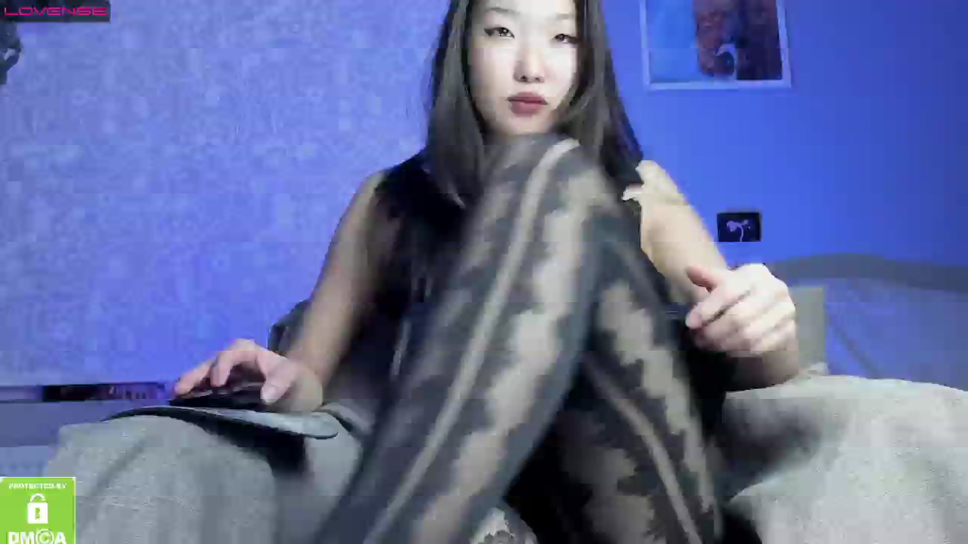 Gallery image thumbnail from SonMi's myfreecams stream on, 03/07/2024, 24:26 image 14 of 20