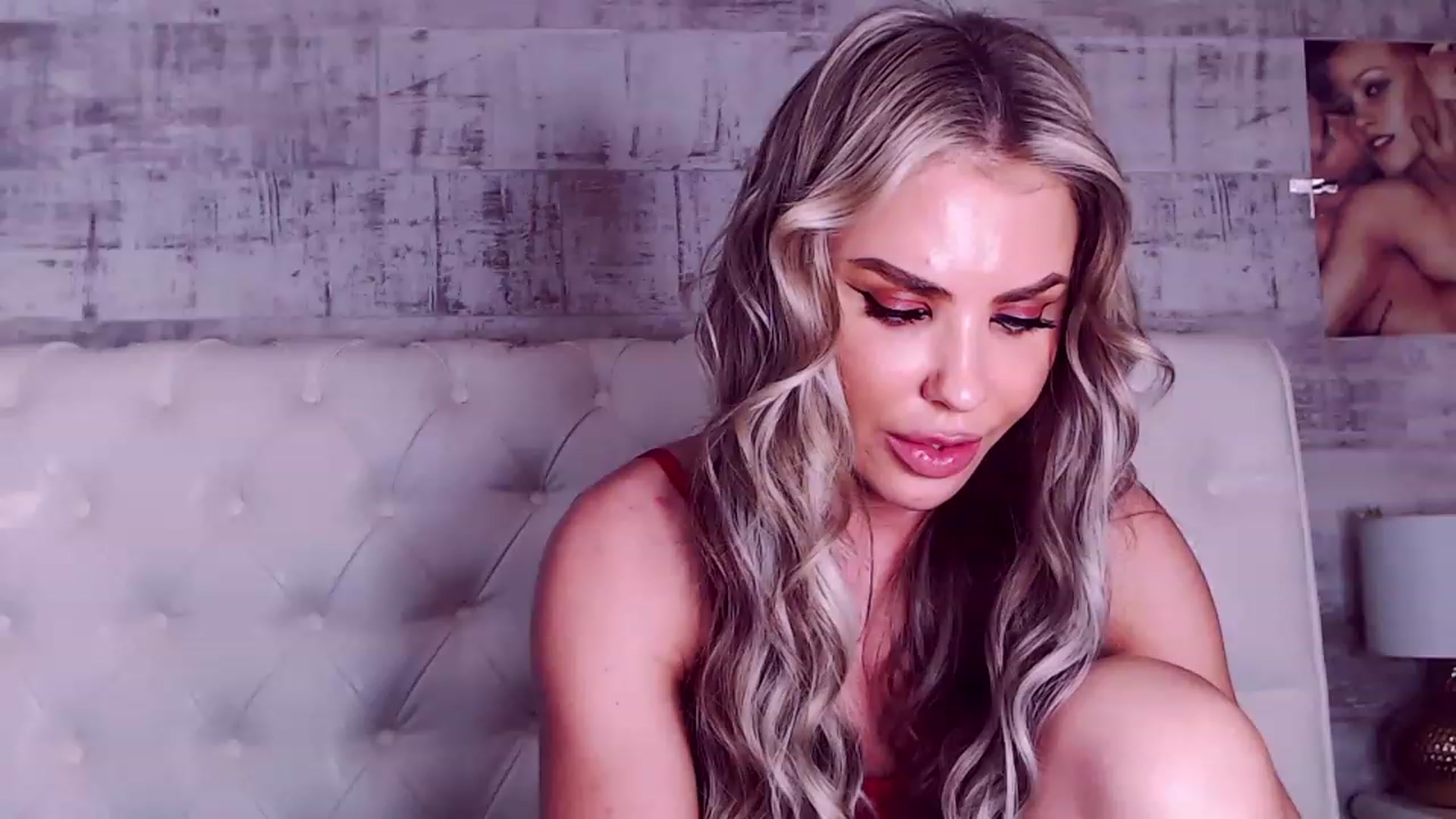 Gallery image thumbnail from Sona_Bambina's myfreecams stream on, 12/02/2022, 06:54 image 8 of 20