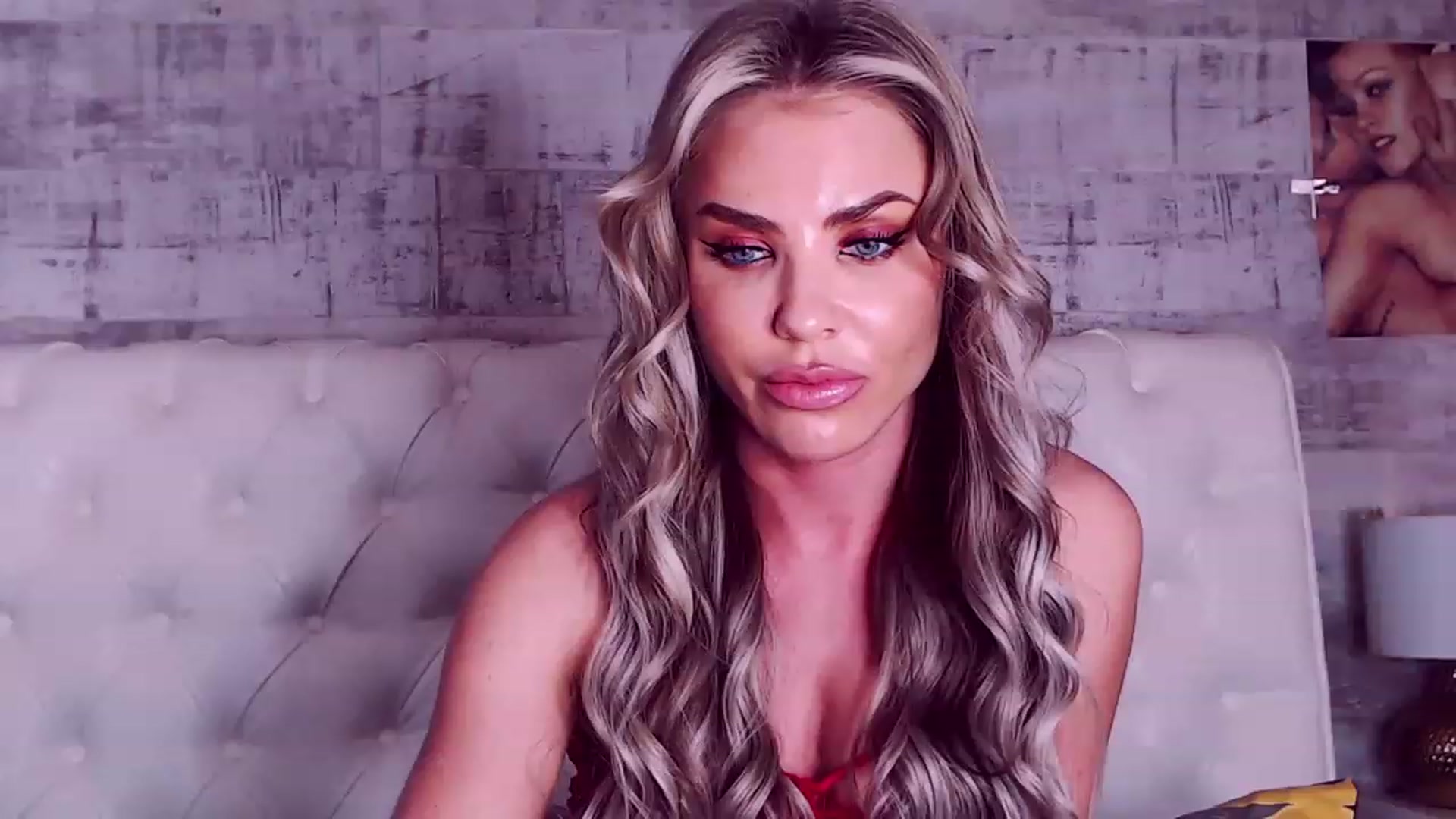 Gallery image thumbnail from Sona_Bambina's myfreecams stream on, 12/02/2022, 06:54 image 3 of 20