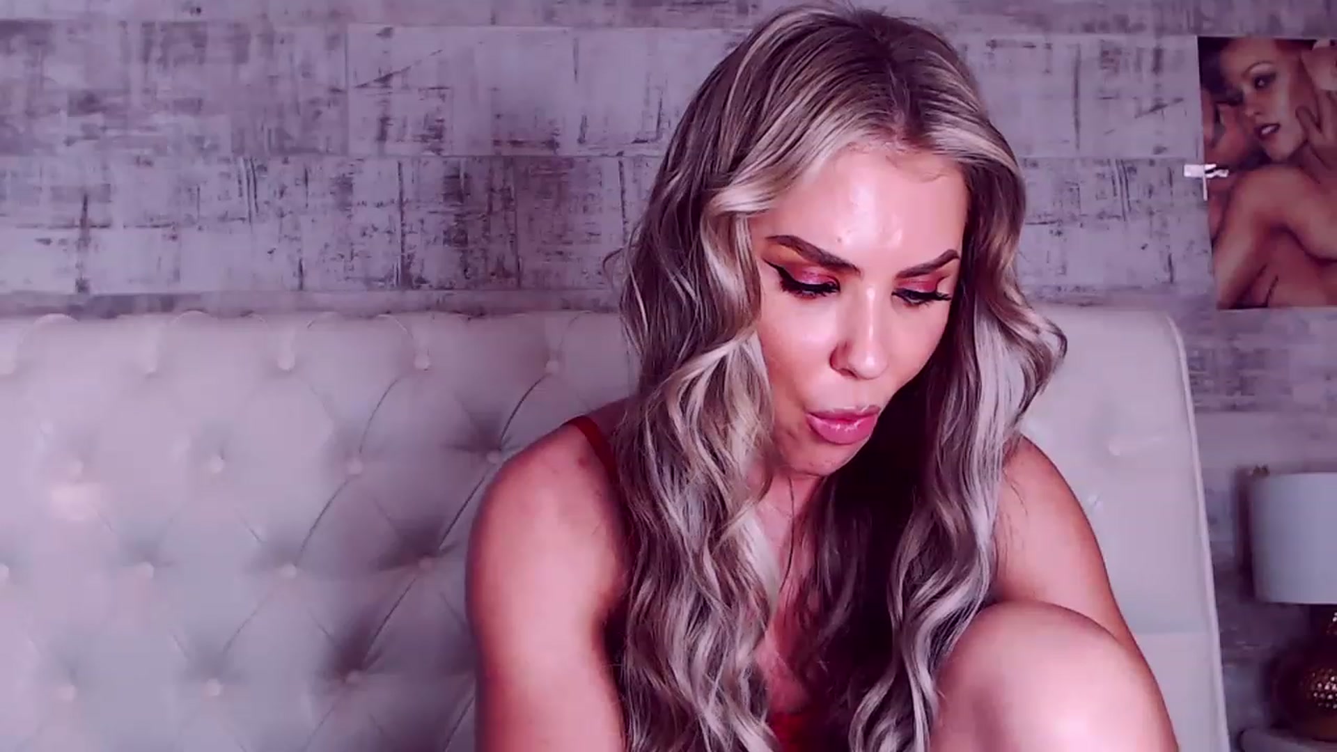 Gallery image thumbnail from Sona_Bambina's myfreecams stream on, 12/02/2022, 06:54 image 9 of 20