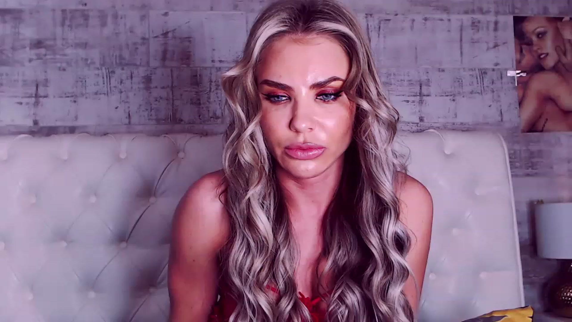 Gallery image thumbnail from Sona_Bambina's myfreecams stream on, 12/02/2022, 06:54 image 4 of 20