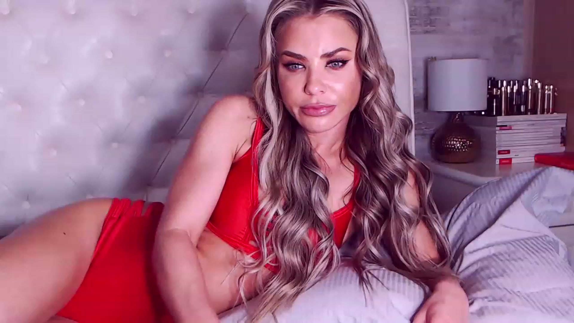 Gallery image thumbnail from Sona_Bambina's myfreecams stream on, 12/09/2022, 05:42 image 4 of 20