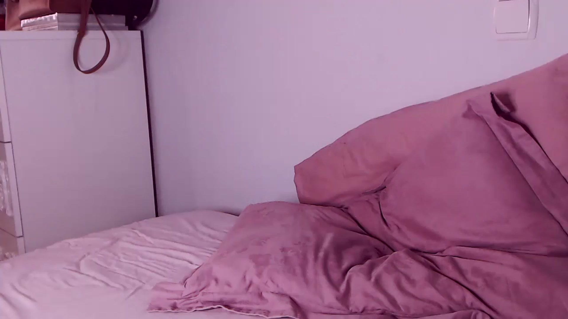Gallery image thumbnail from Sona_Bambina's myfreecams stream on, 12/31/2022, 07:18 image 1 of 20