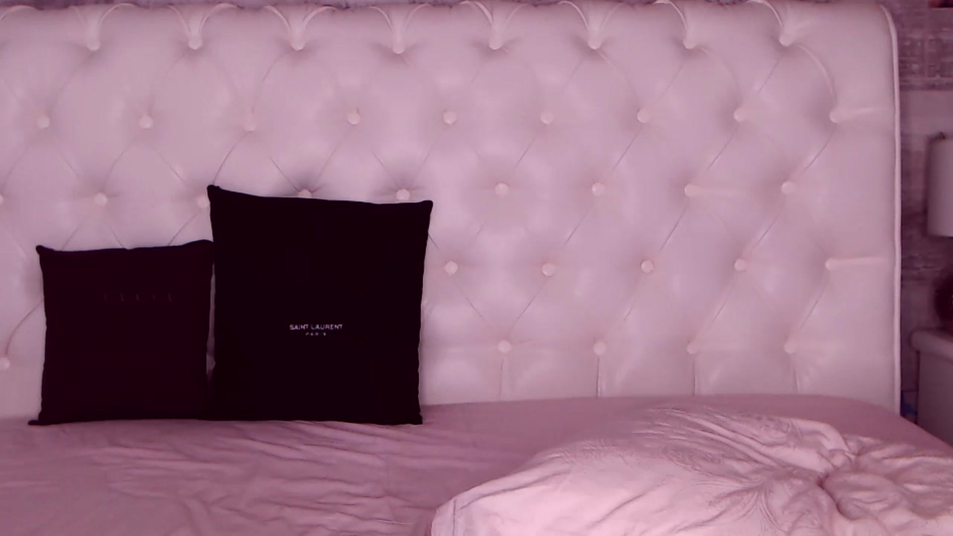 Gallery image thumbnail from Sona_Bambina's myfreecams stream on, 06/18/2023, 05:09 image 4 of 20