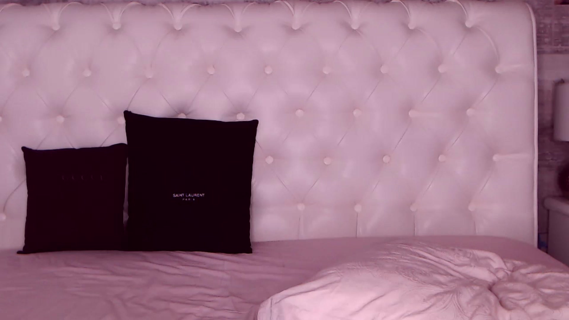 Gallery image thumbnail from Sona_Bambina's myfreecams stream on, 06/18/2023, 05:09 image 5 of 20