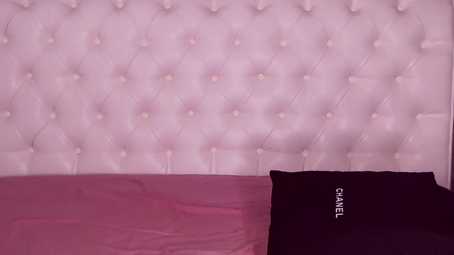 Gallery image thumbnail from Sona_Bambina's myfreecams stream on, 06/25/2023, 06:44 image 12 of 20
