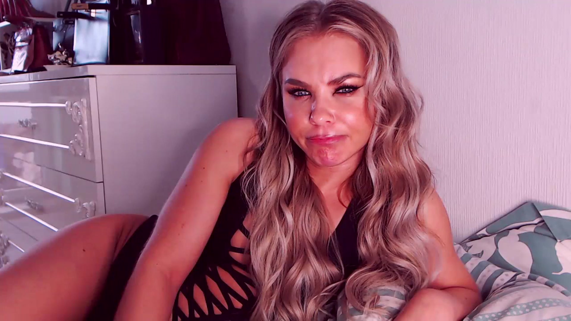Gallery image thumbnail from Sona_Bambina's myfreecams stream on, 07/15/2023, 06:55 image 14 of 20