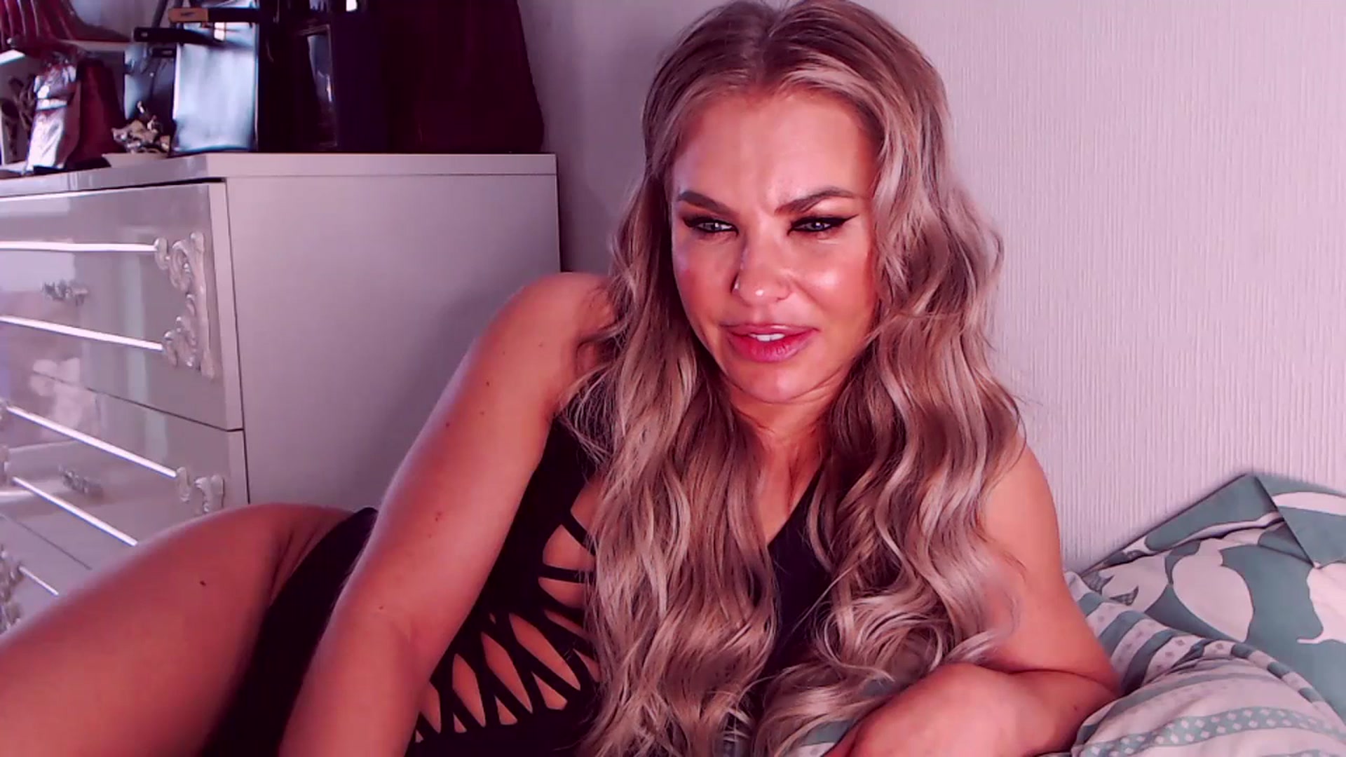 Gallery image thumbnail from Sona_Bambina's myfreecams stream on, 07/15/2023, 06:55 image 10 of 20