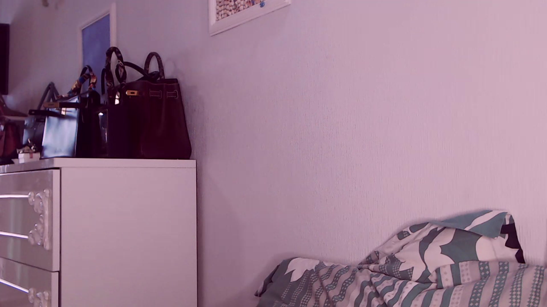 Gallery image thumbnail from Sona_Bambina's myfreecams stream on, 07/16/2023, 06:15 image 3 of 20