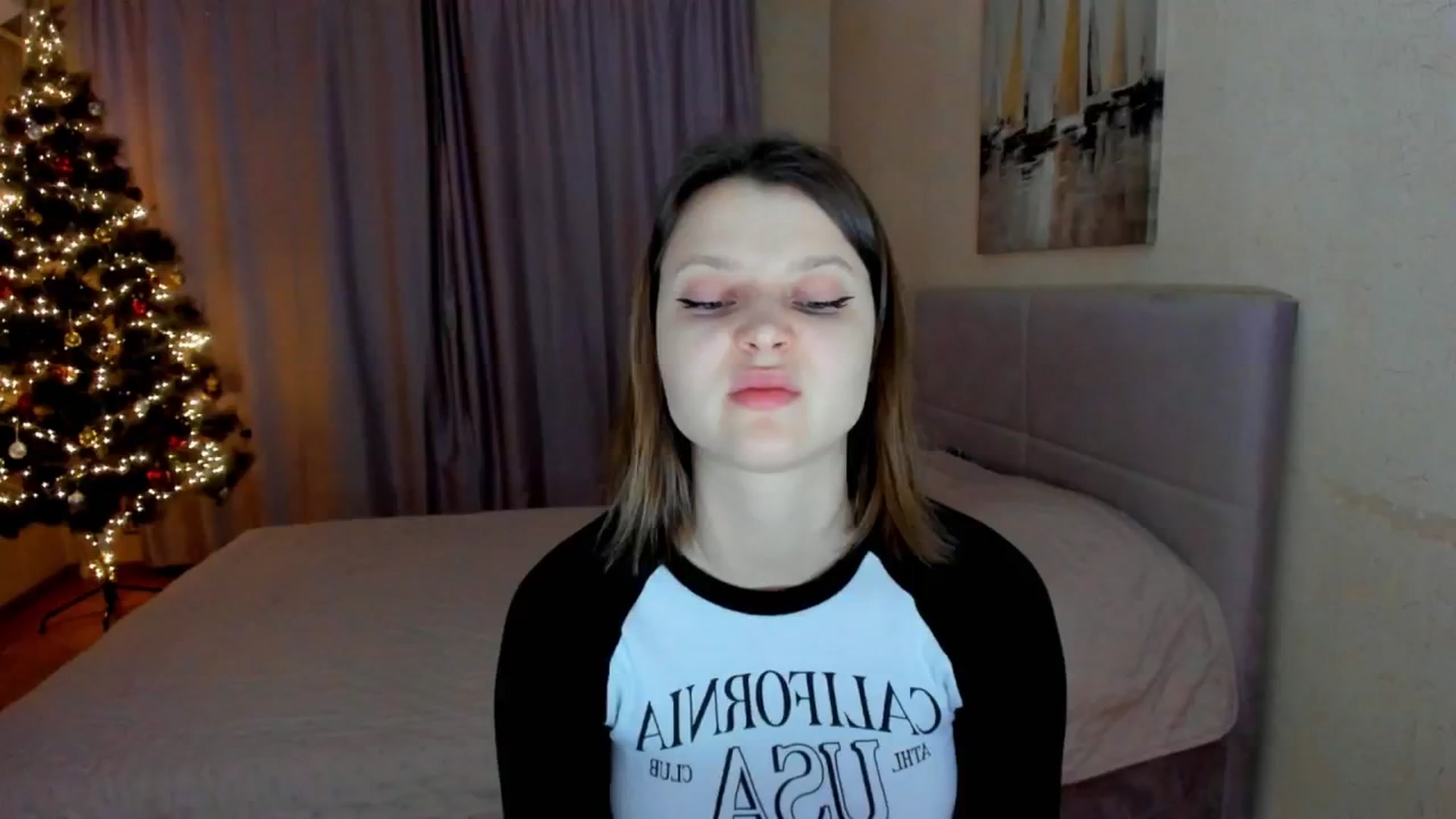 Gallery image thumbnail from SoniNex's myfreecams stream on, 12/26/2025, 16:45 image 17 of 20