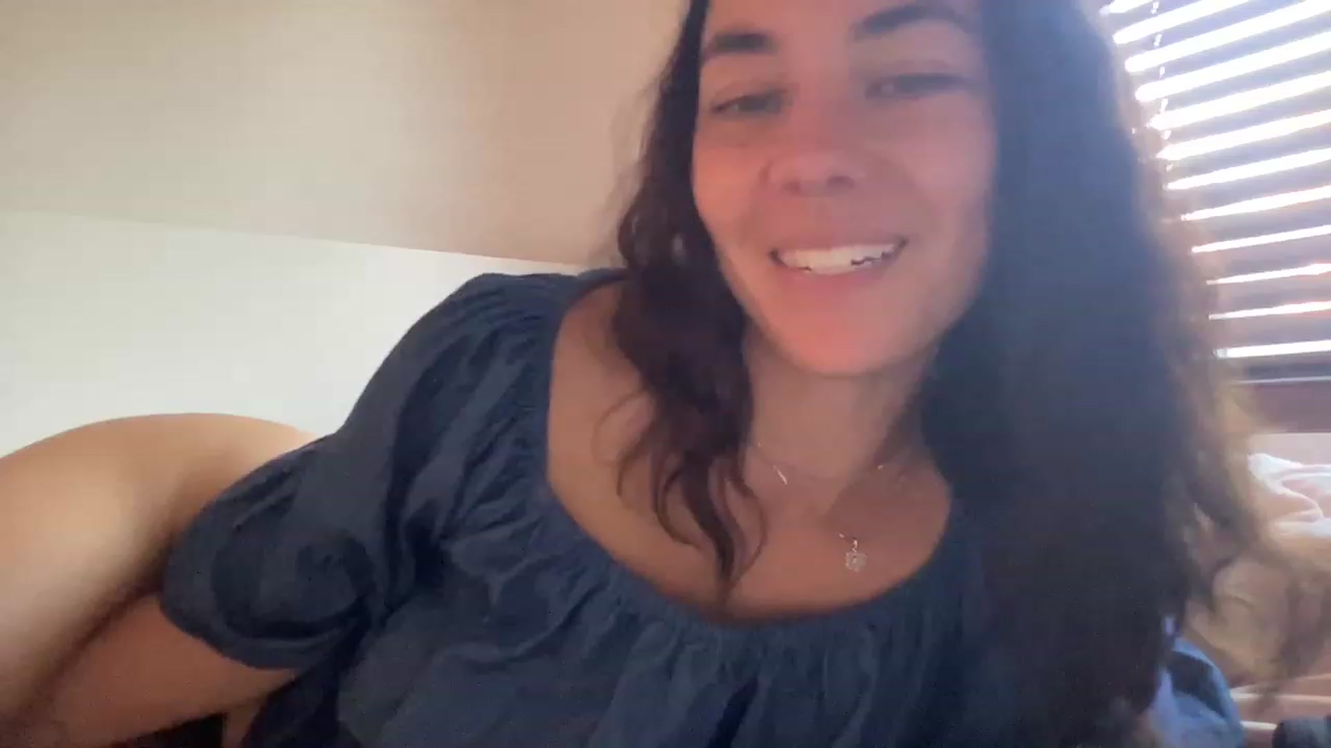Gallery image thumbnail from Sonisymbal's myfreecams stream on, 04/19/2023, 02:47 image 18 of 20