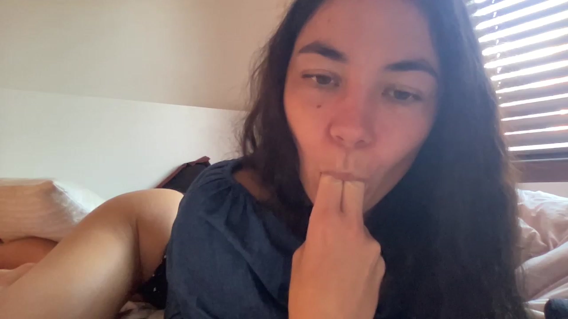 Gallery image thumbnail from Sonisymbal's myfreecams stream on, 04/19/2023, 02:47 image 19 of 20