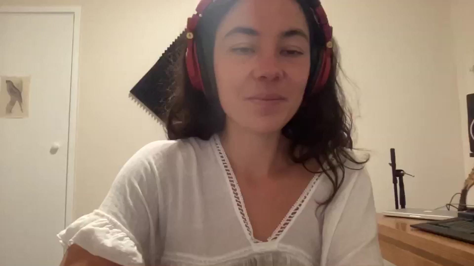 Gallery image thumbnail from Sonisymbal's myfreecams stream on, 06/13/2023, 09:03 image 8 of 20