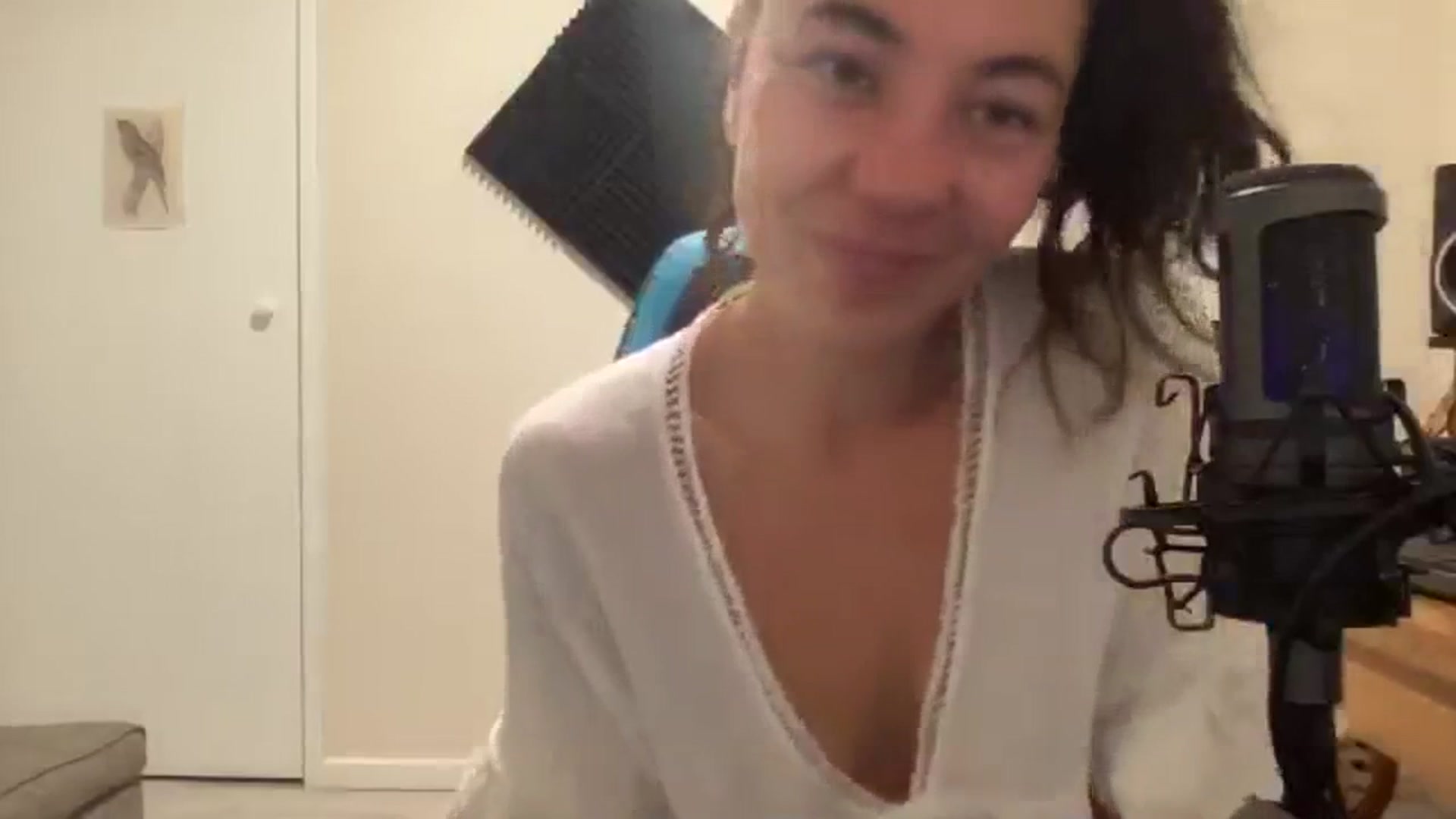 Gallery image thumbnail from Sonisymbal's myfreecams stream on, 06/13/2023, 09:29 image 18 of 20