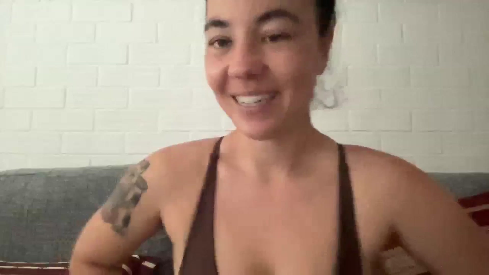 Gallery image thumbnail from Sonisymbal's myfreecams stream on, 01/18/2024, 02:18 image 9 of 20