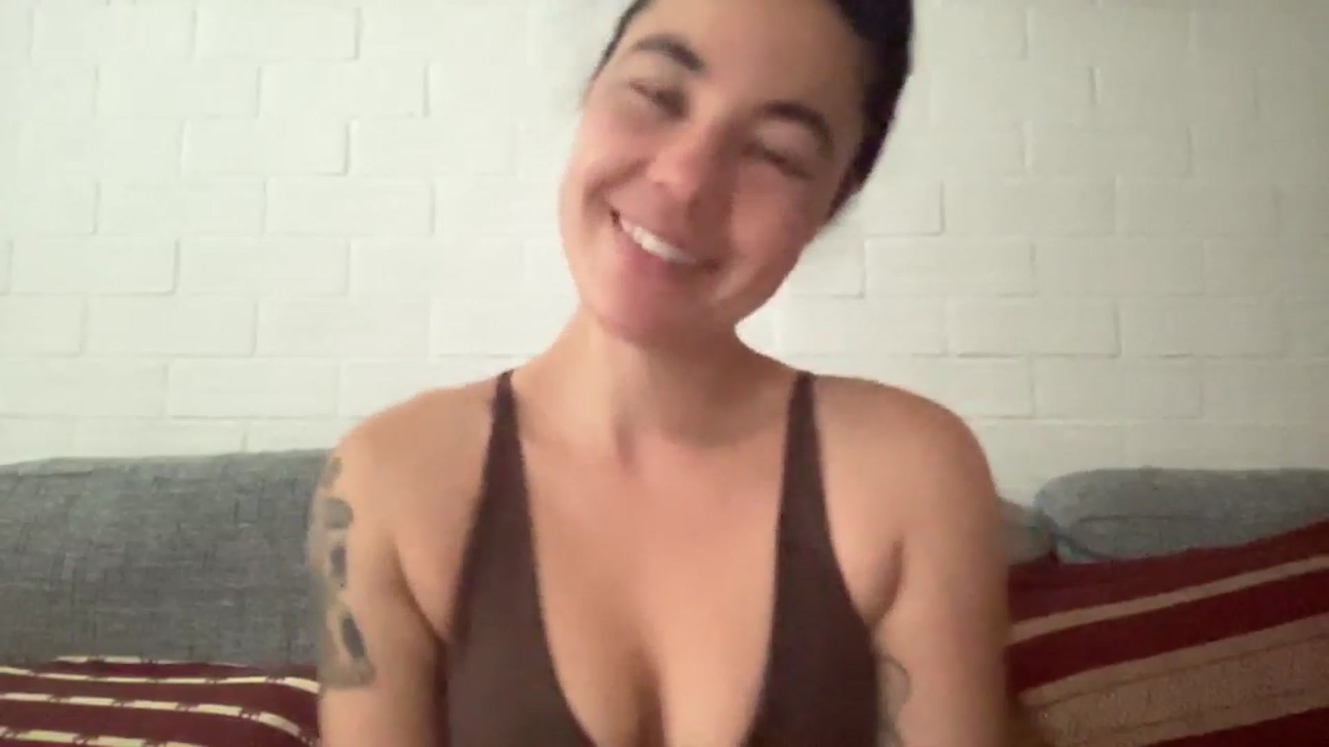 Gallery image thumbnail from Sonisymbal's myfreecams stream on, 01/18/2024, 02:18 image 3 of 20