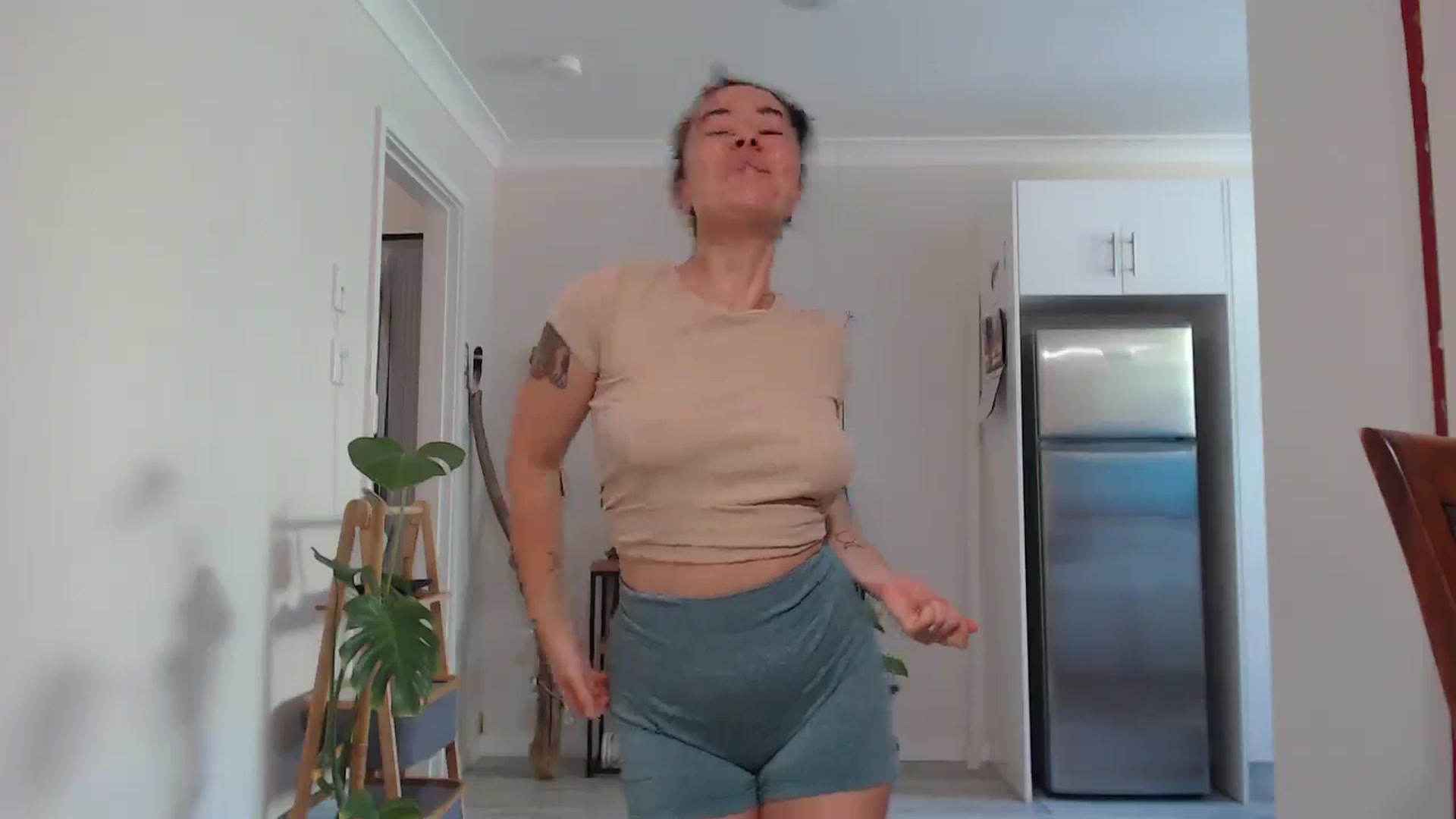 Gallery image thumbnail from Sonisymbal's myfreecams stream on, 12/12/2024, 06:24 image 19 of 20