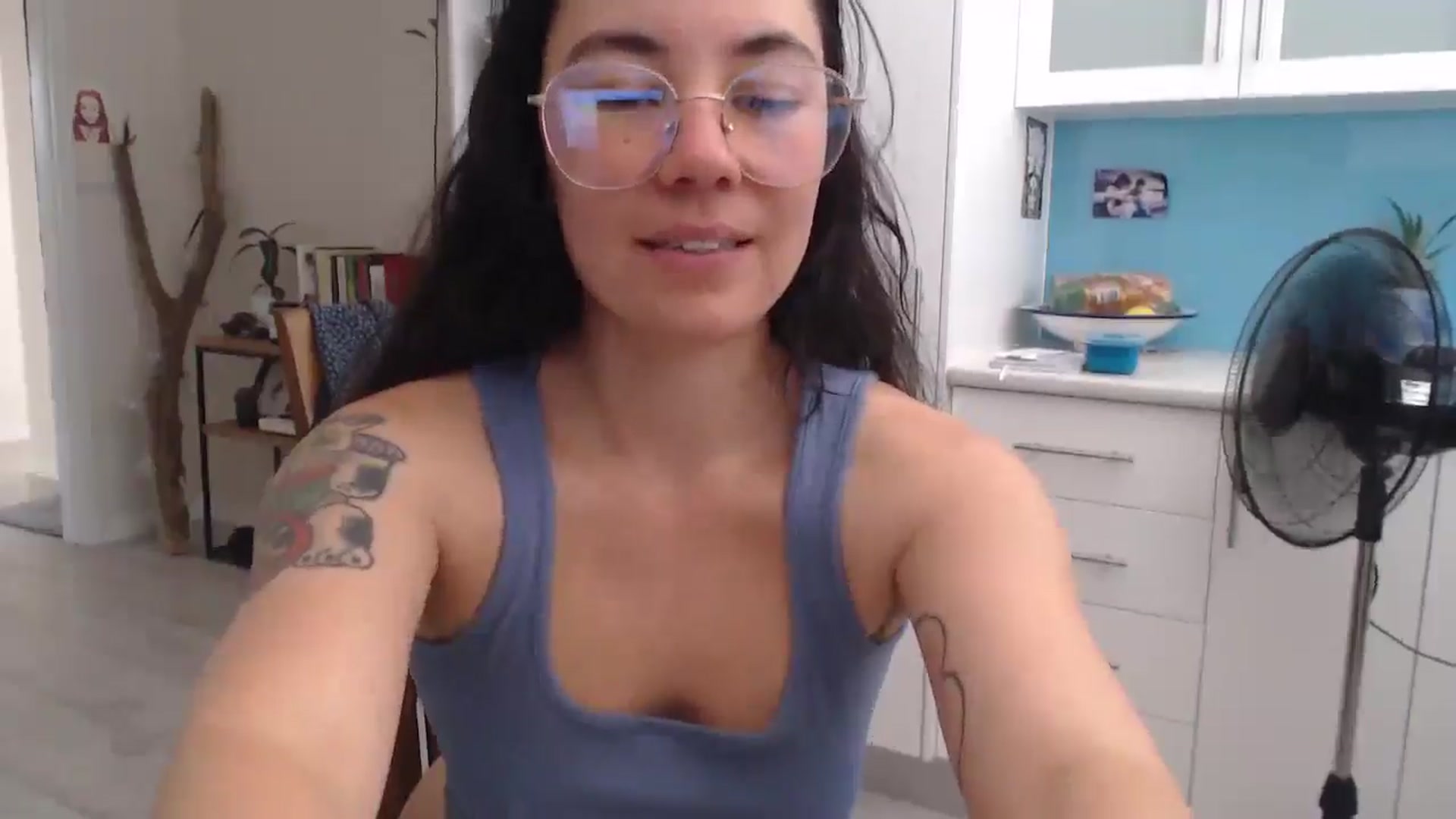 Gallery image thumbnail from Sonisymbal's myfreecams stream on, 12/29/2024, 02:40 image 19 of 20