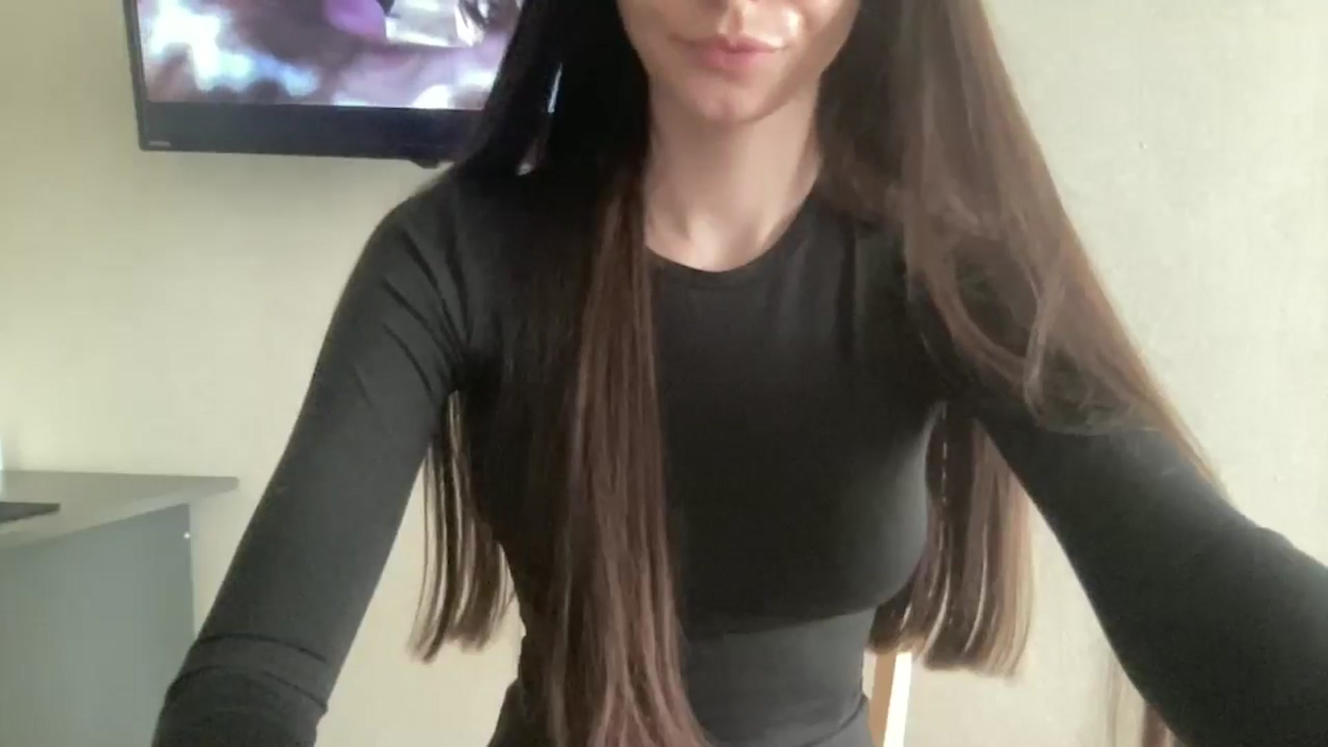 Gallery image thumbnail from SonyaBlu's myfreecams stream on, 04/20/2025, 09:40 image 4 of 20