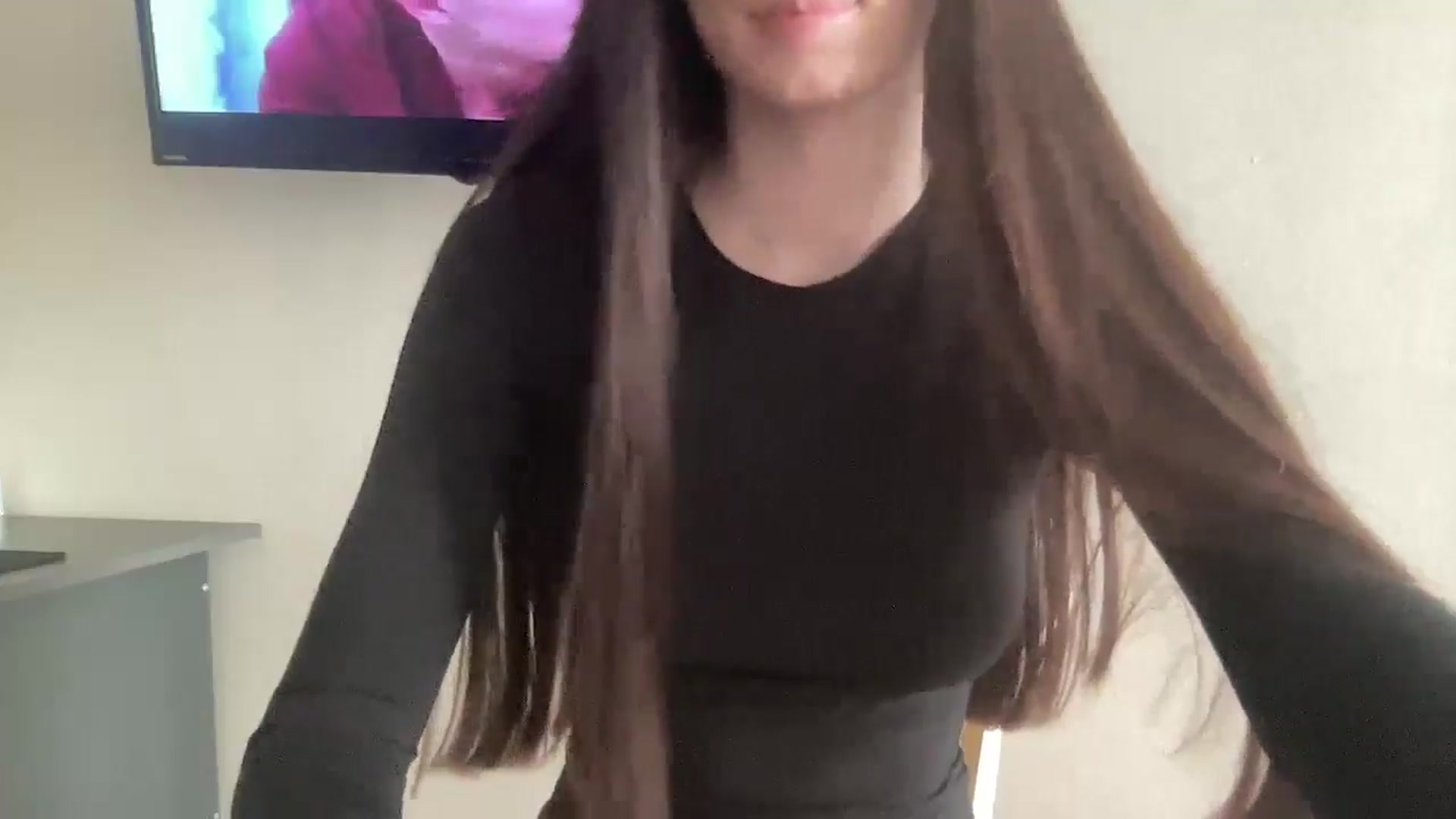 Gallery image thumbnail from SonyaBlu's myfreecams stream on, 04/20/2025, 09:40 image 12 of 20