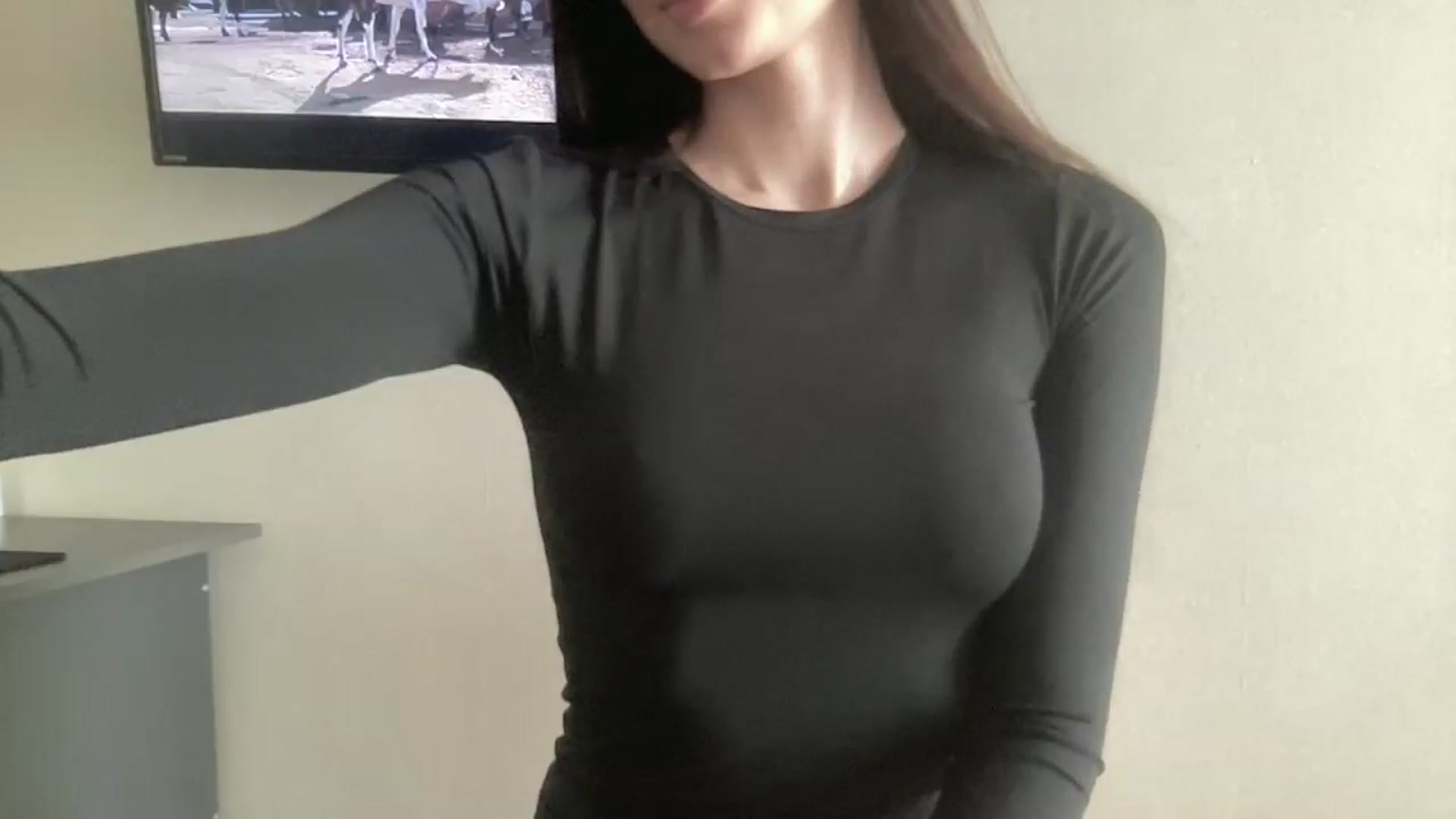 Gallery image thumbnail from SonyaBlu's myfreecams stream on, 04/20/2025, 09:40 image 5 of 20