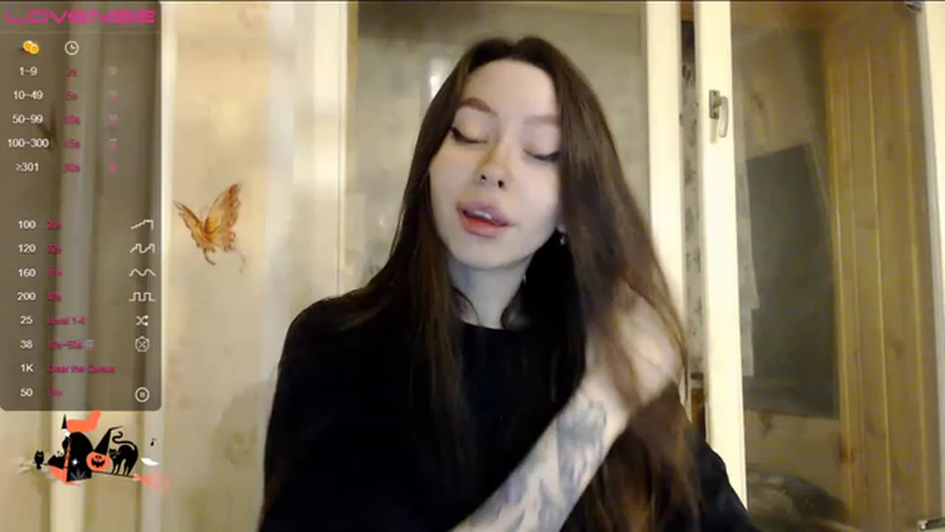 Gallery image thumbnail from SonyaKotik's myfreecams stream on, 12/06/2022, 20:28 image 17 of 20