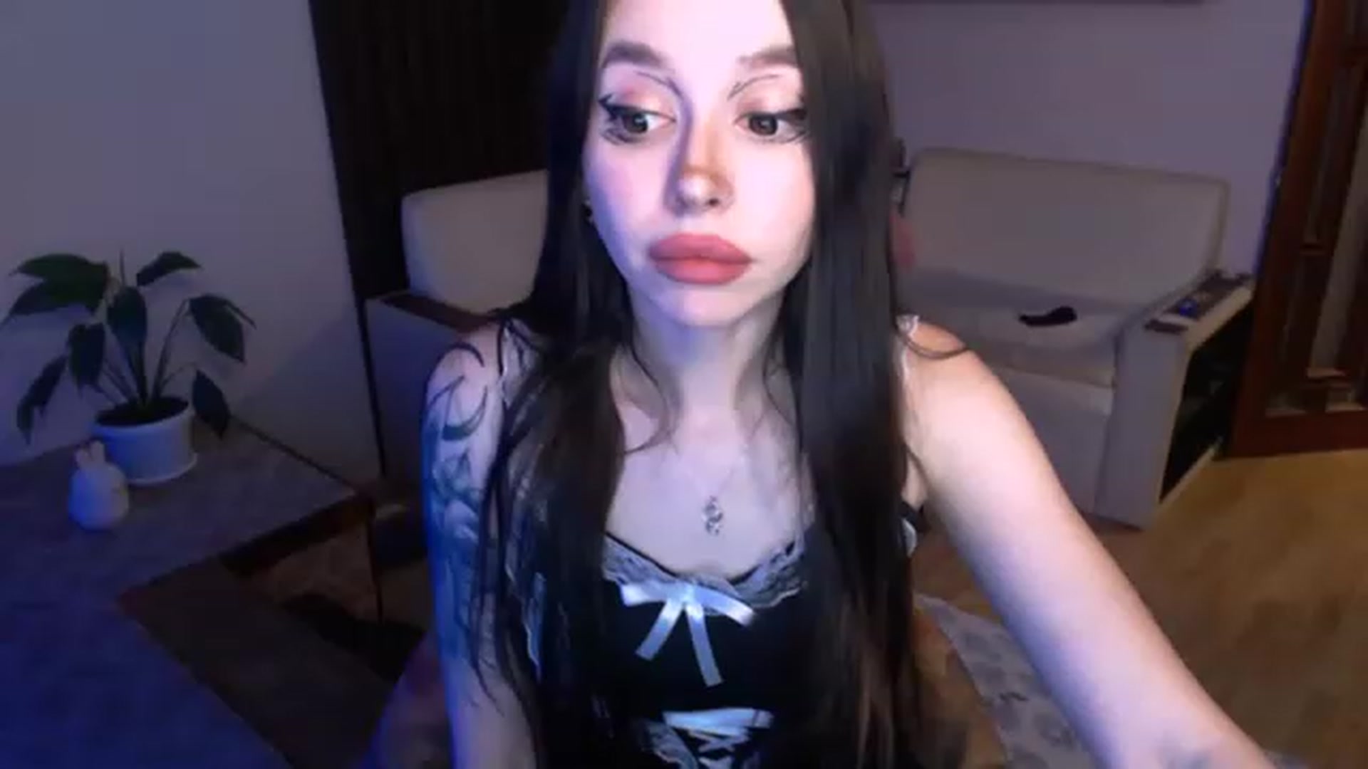 Gallery image thumbnail from SonyaKotik's myfreecams stream on, 01/06/2023, 15:36 image 12 of 20